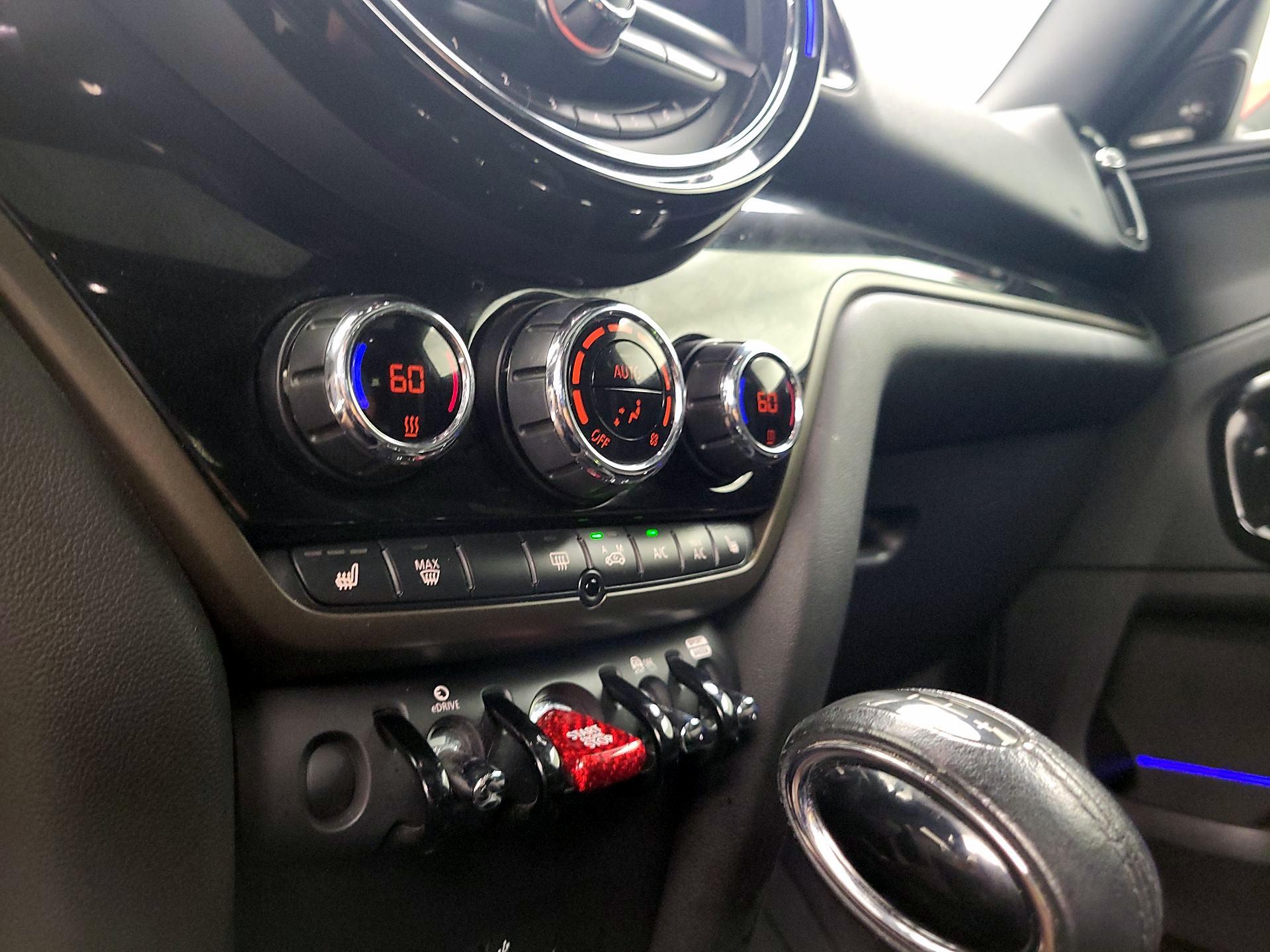 Thumbnail: 2019 MINI Cooper Countryman - 16