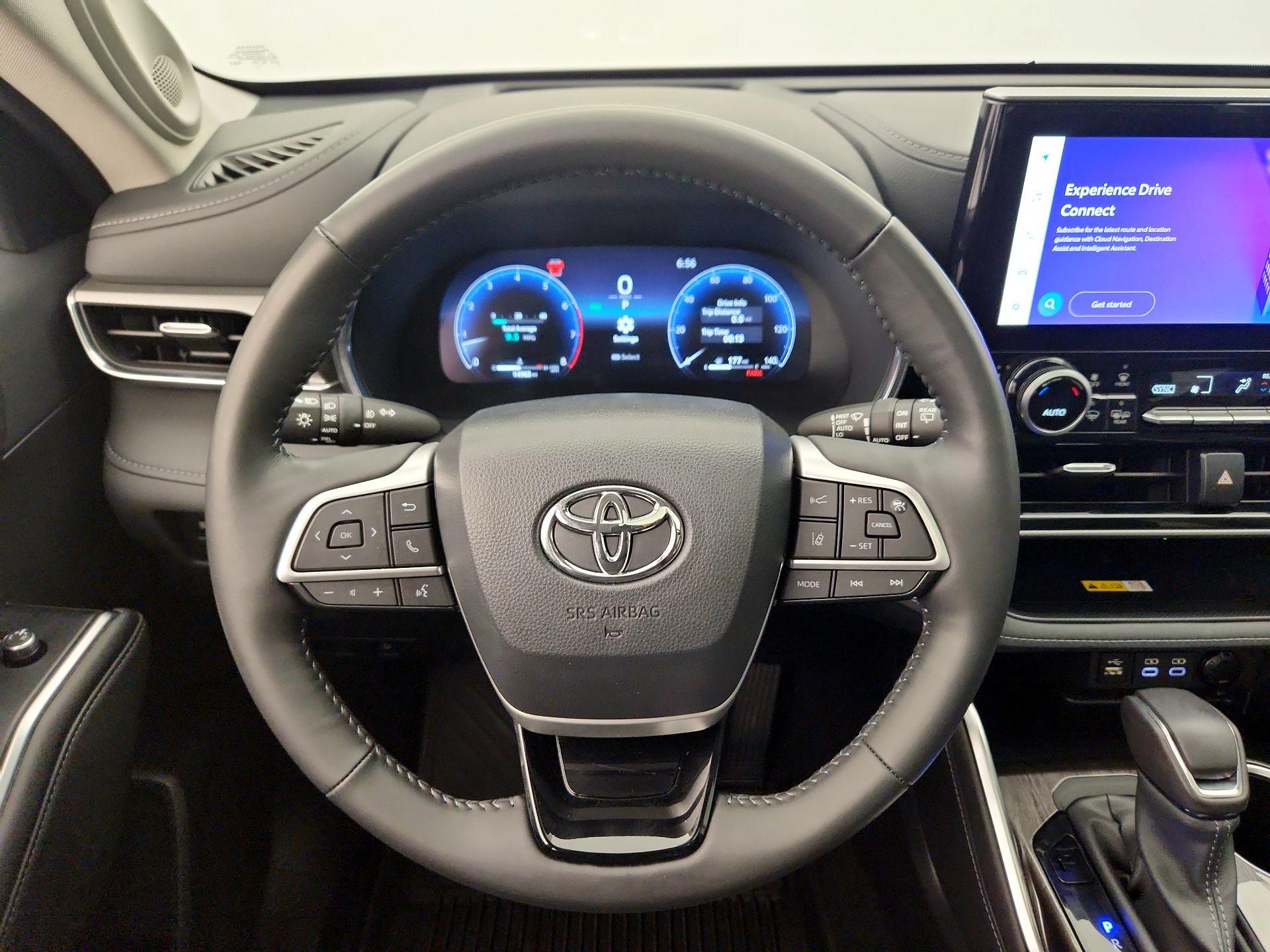 Thumbnail: 2024 Toyota Highlander - 10