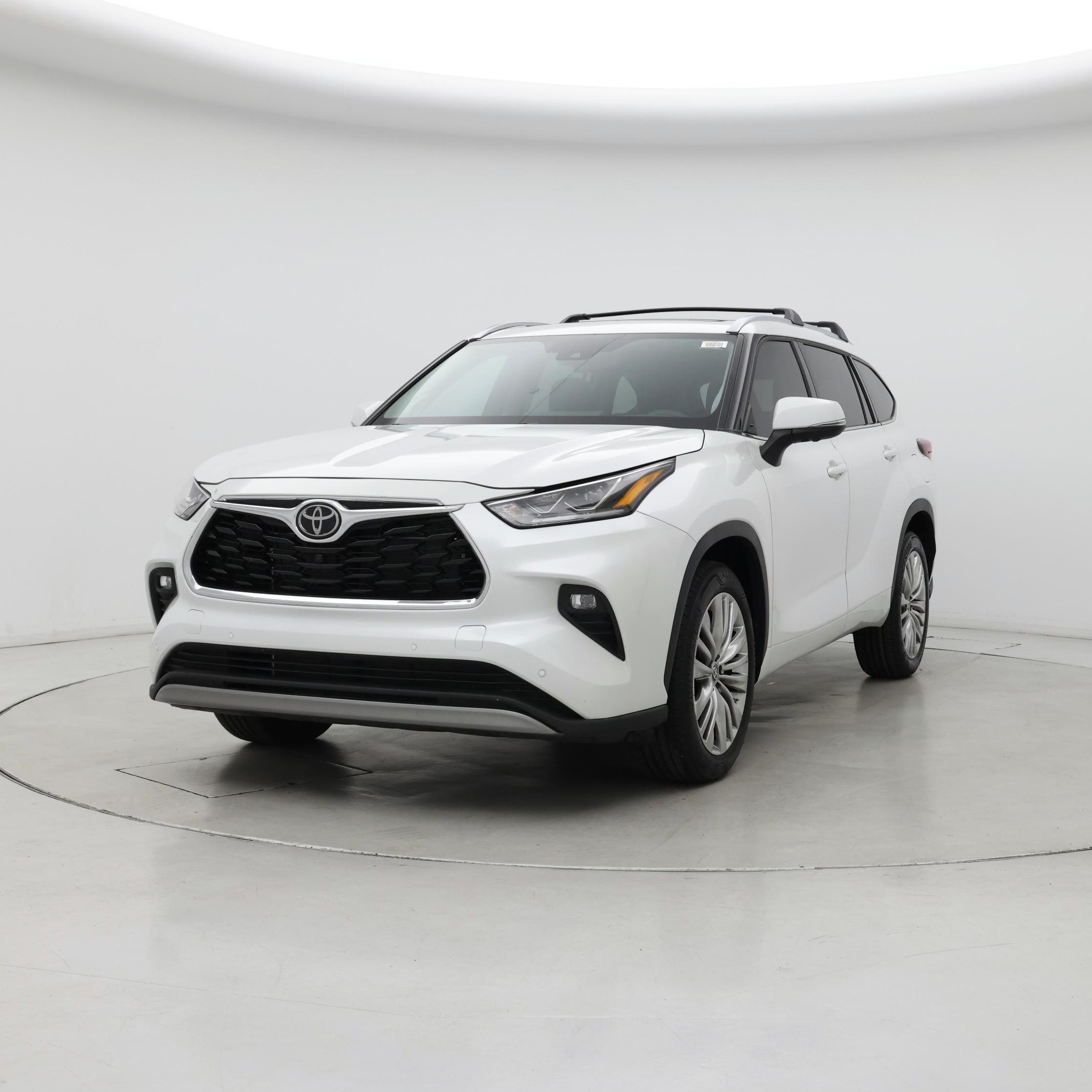 Thumbnail: 2024 Toyota Highlander - 4