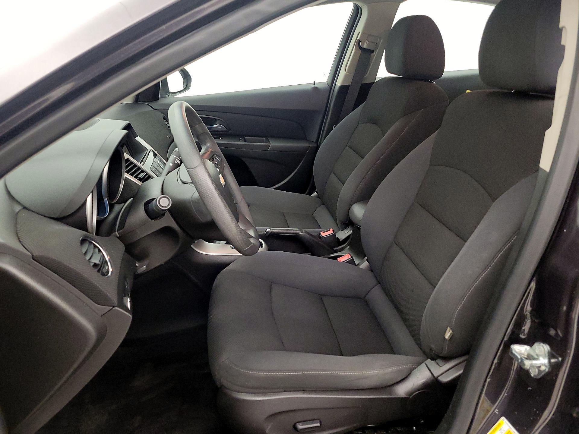 Thumbnail: 2016 Chevrolet Cruze - 11