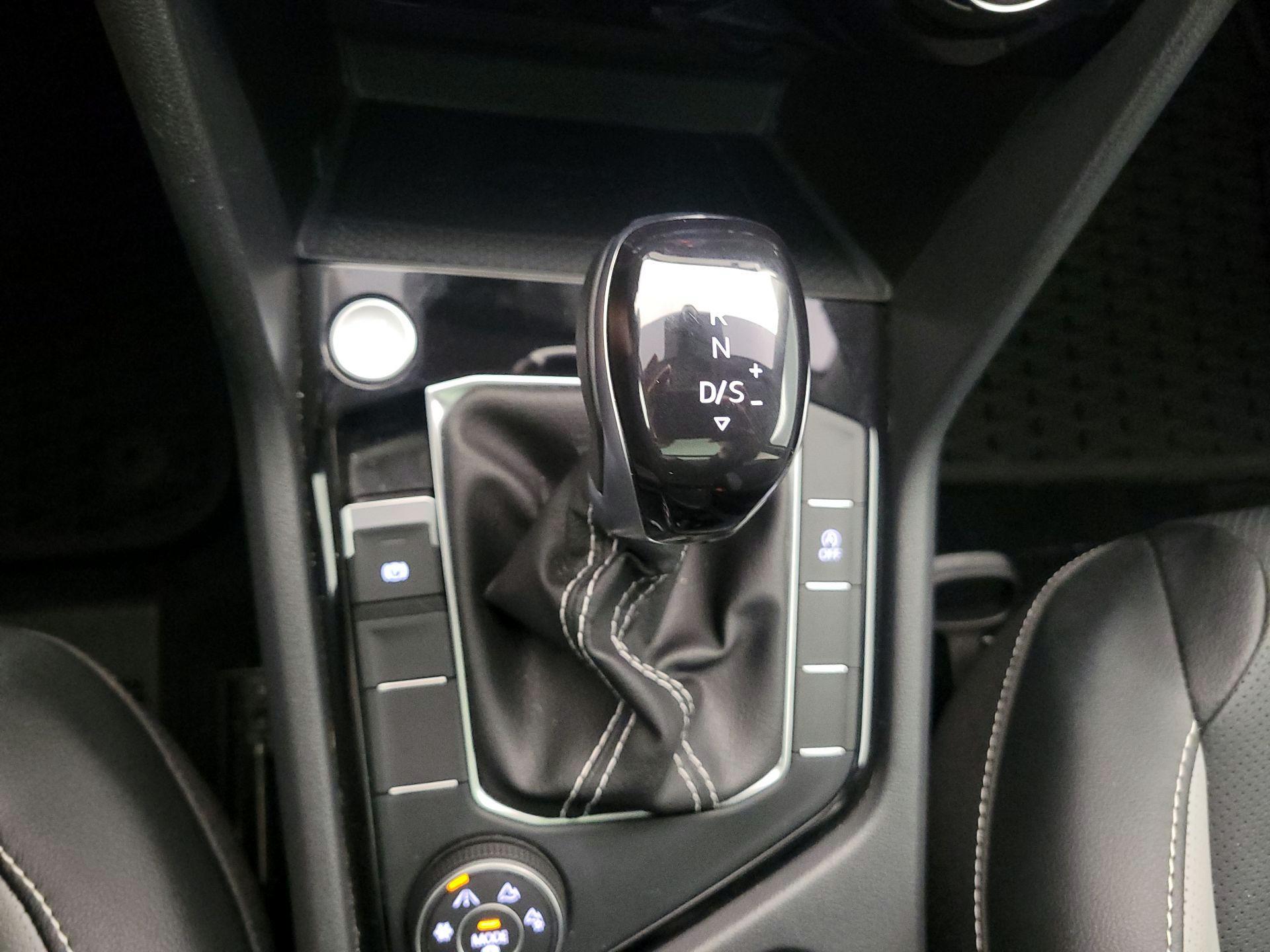 Thumbnail: 2023 Volkswagen Taos - 18