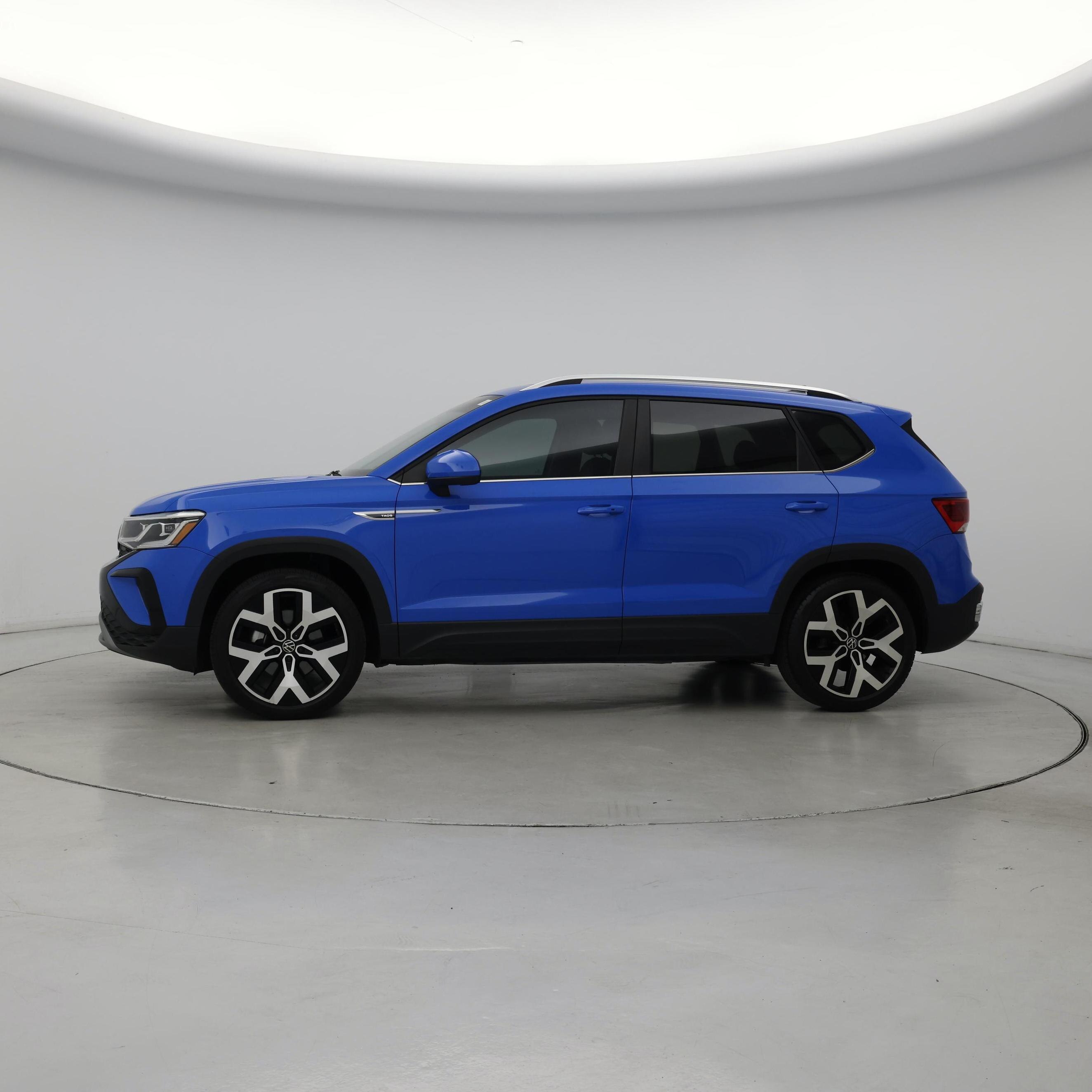 Thumbnail: 2023 Volkswagen Taos - 3