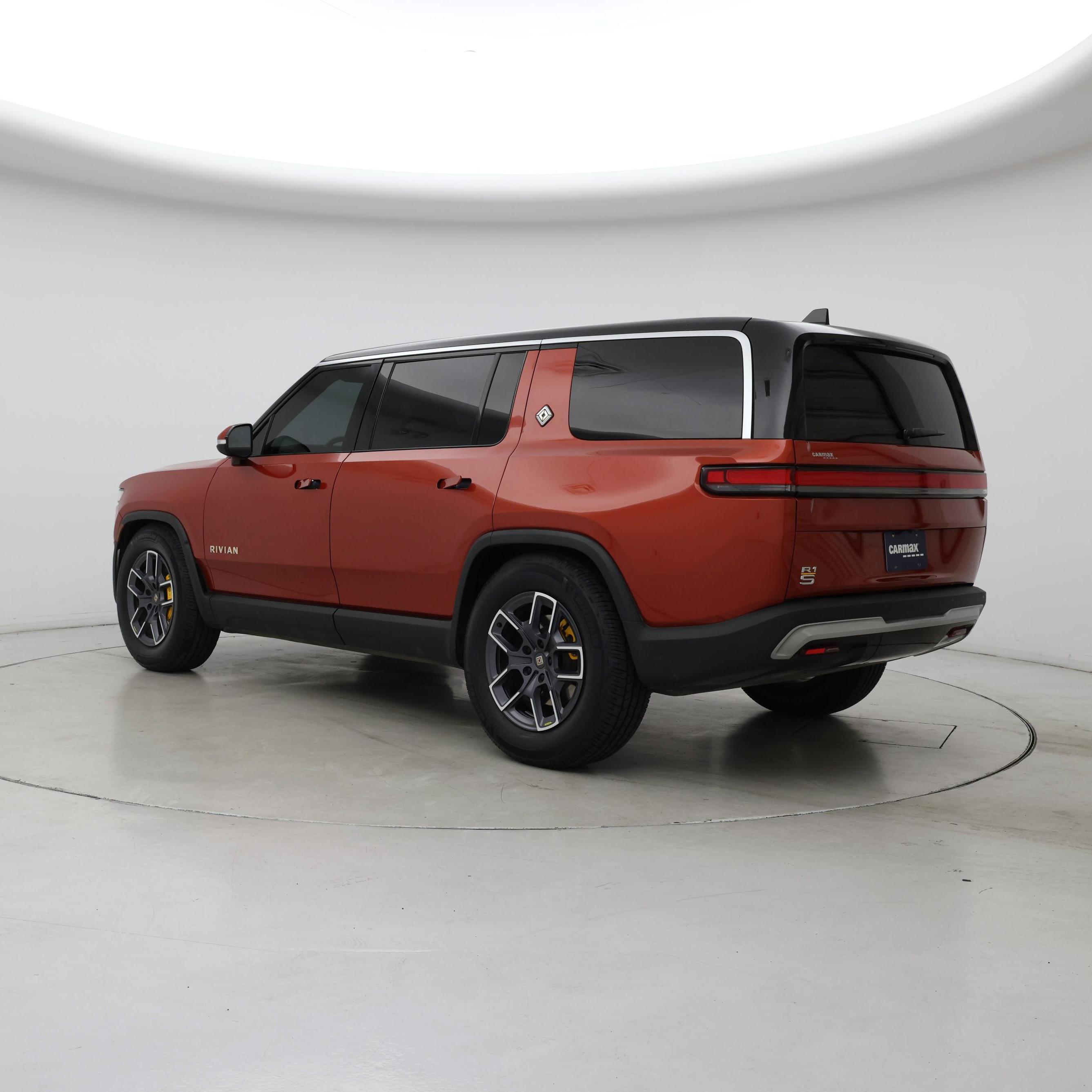 Thumbnail: 2023 Rivian R1S - 2