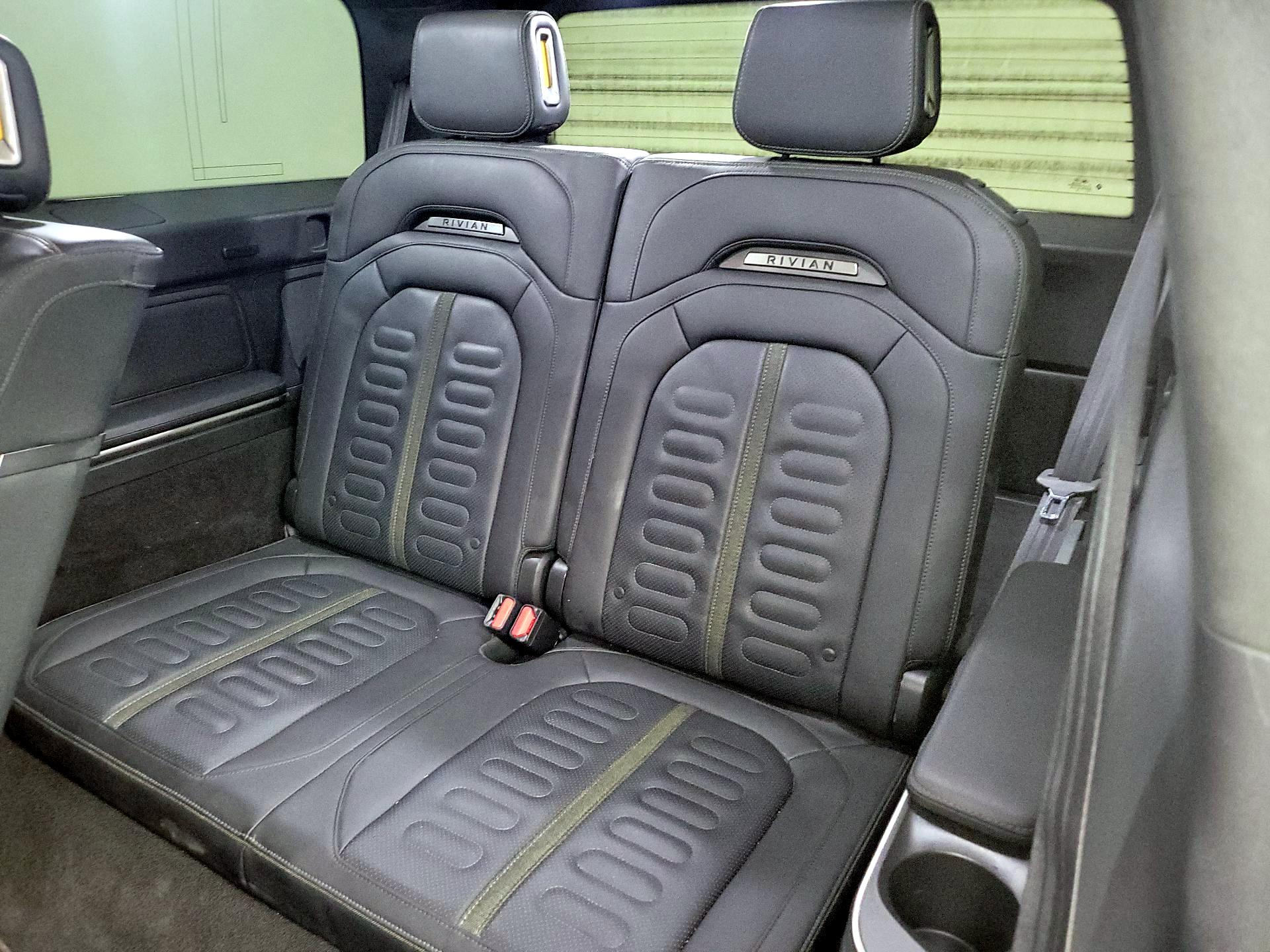Thumbnail: 2023 Rivian R1S - 20