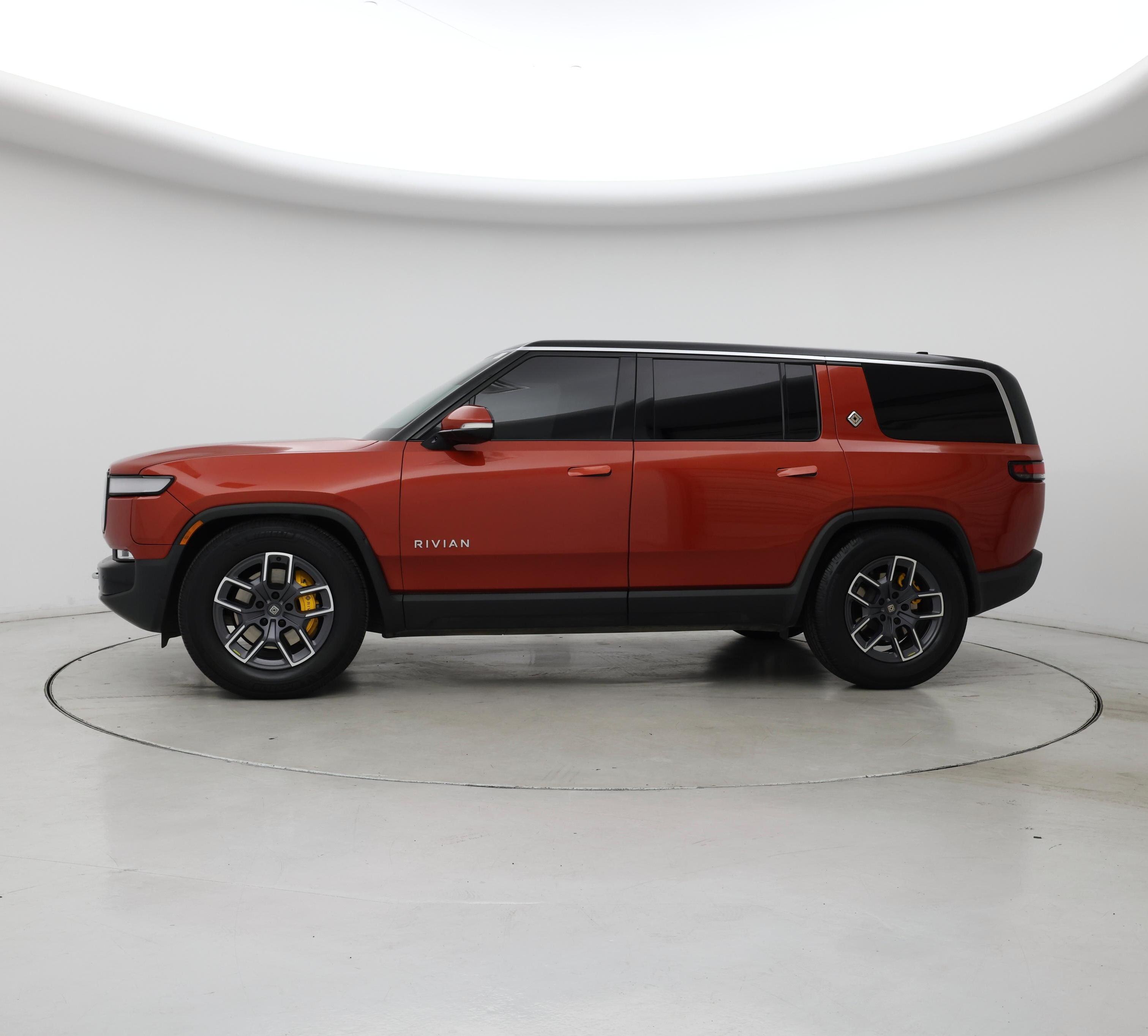 Thumbnail: 2023 Rivian R1S - 3