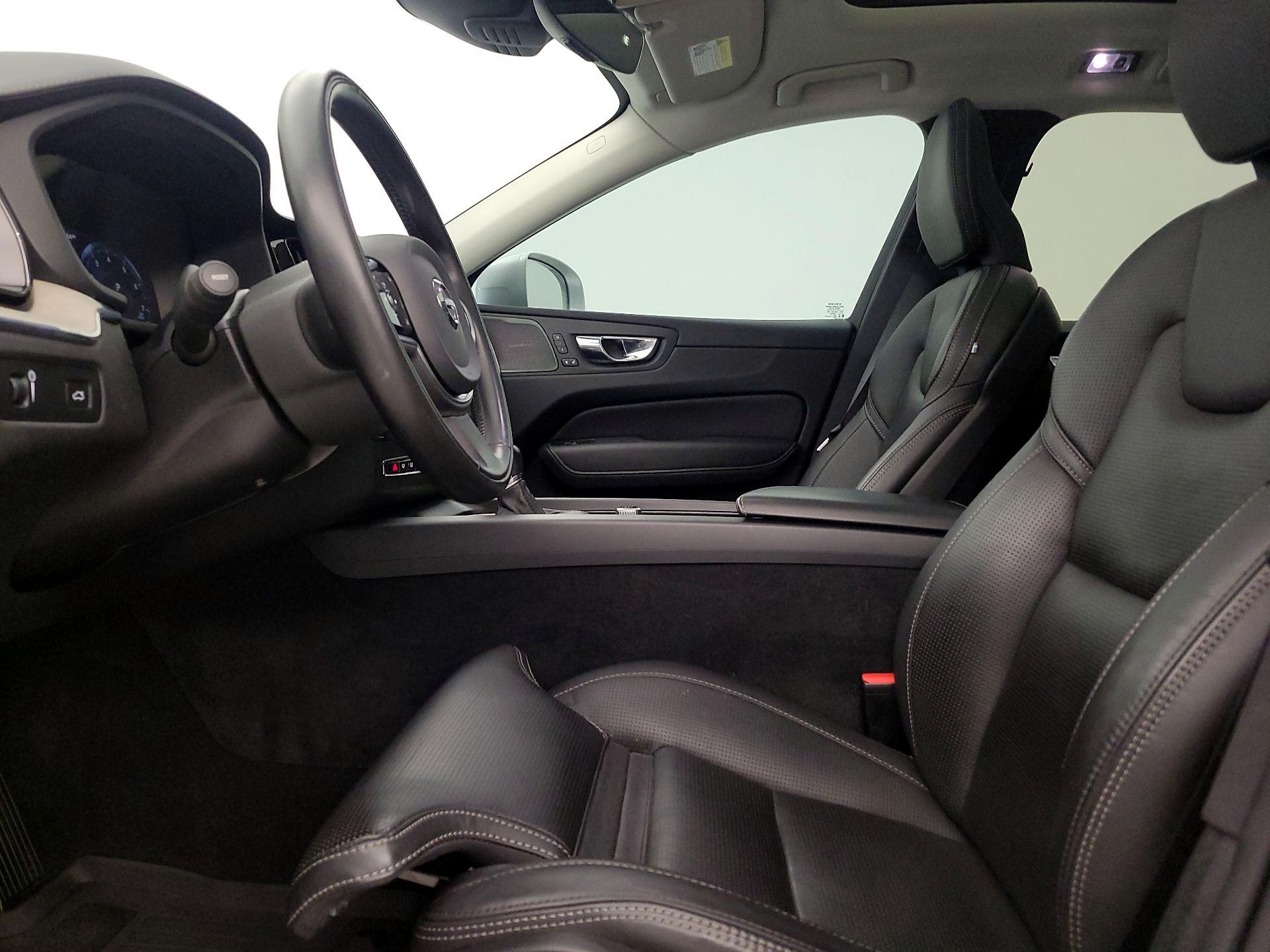 Thumbnail: 2021 Volvo XC60 - 11