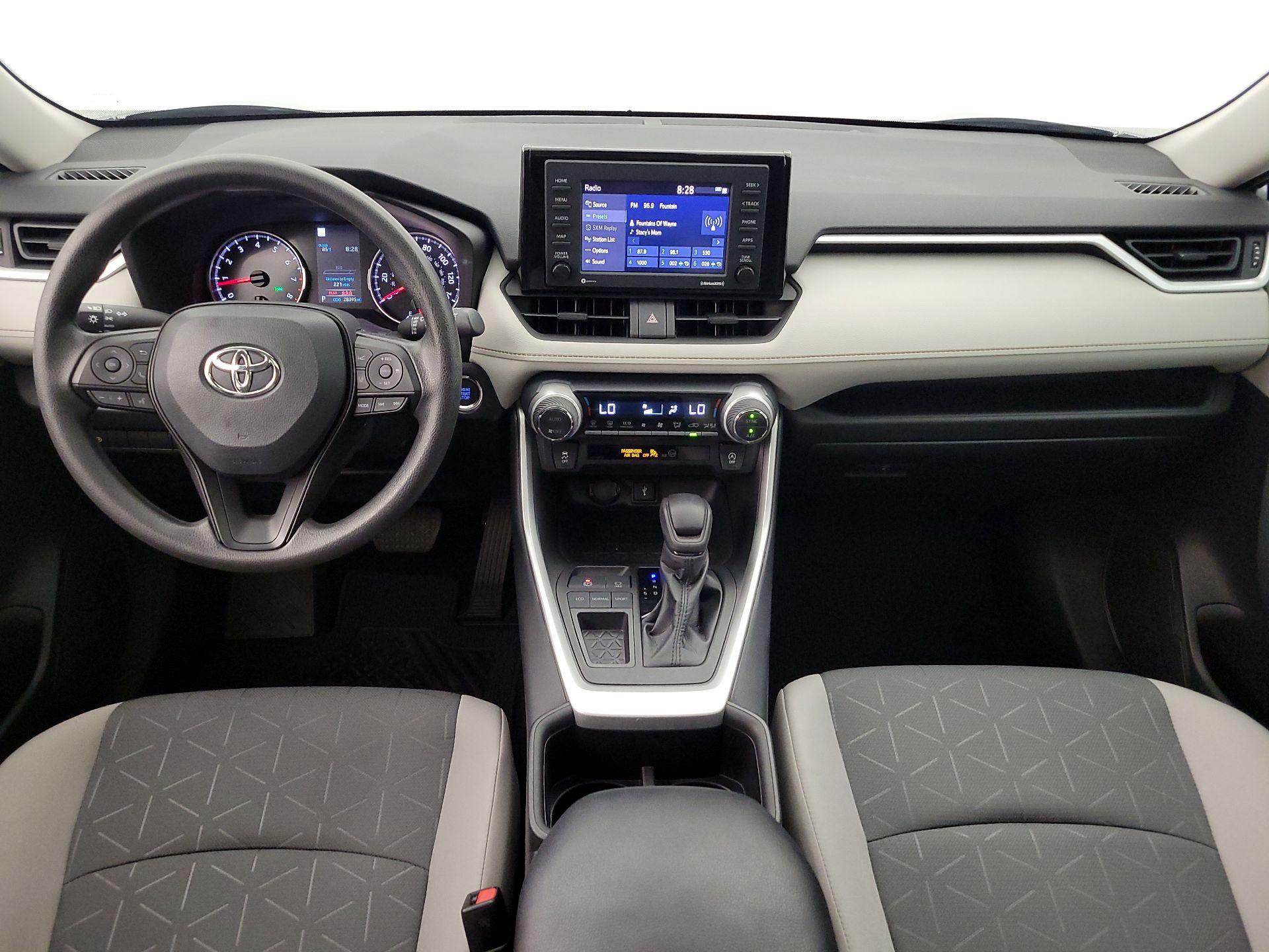 Thumbnail: 2022 Toyota RAV4 - 9
