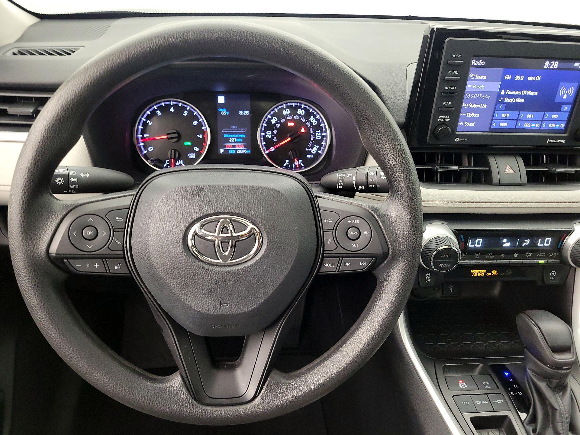 Thumbnail: 2022 Toyota RAV4 - 10