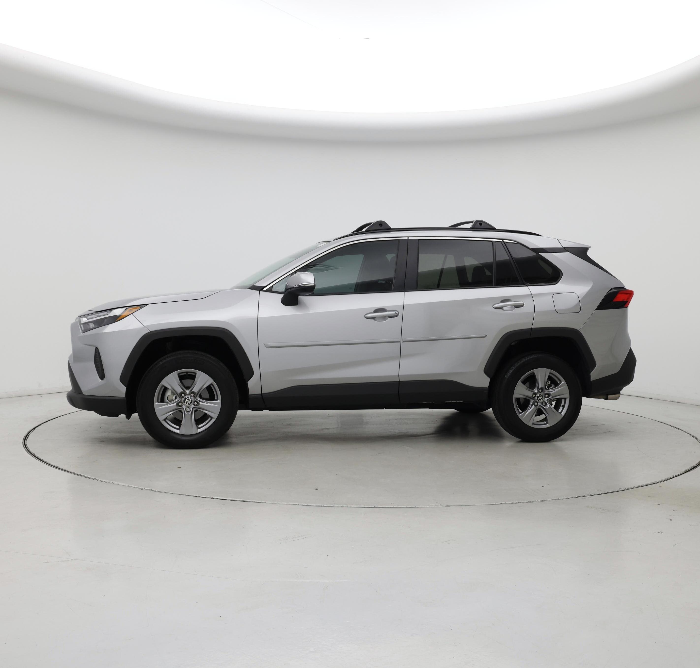 Thumbnail: 2022 Toyota RAV4 - 3