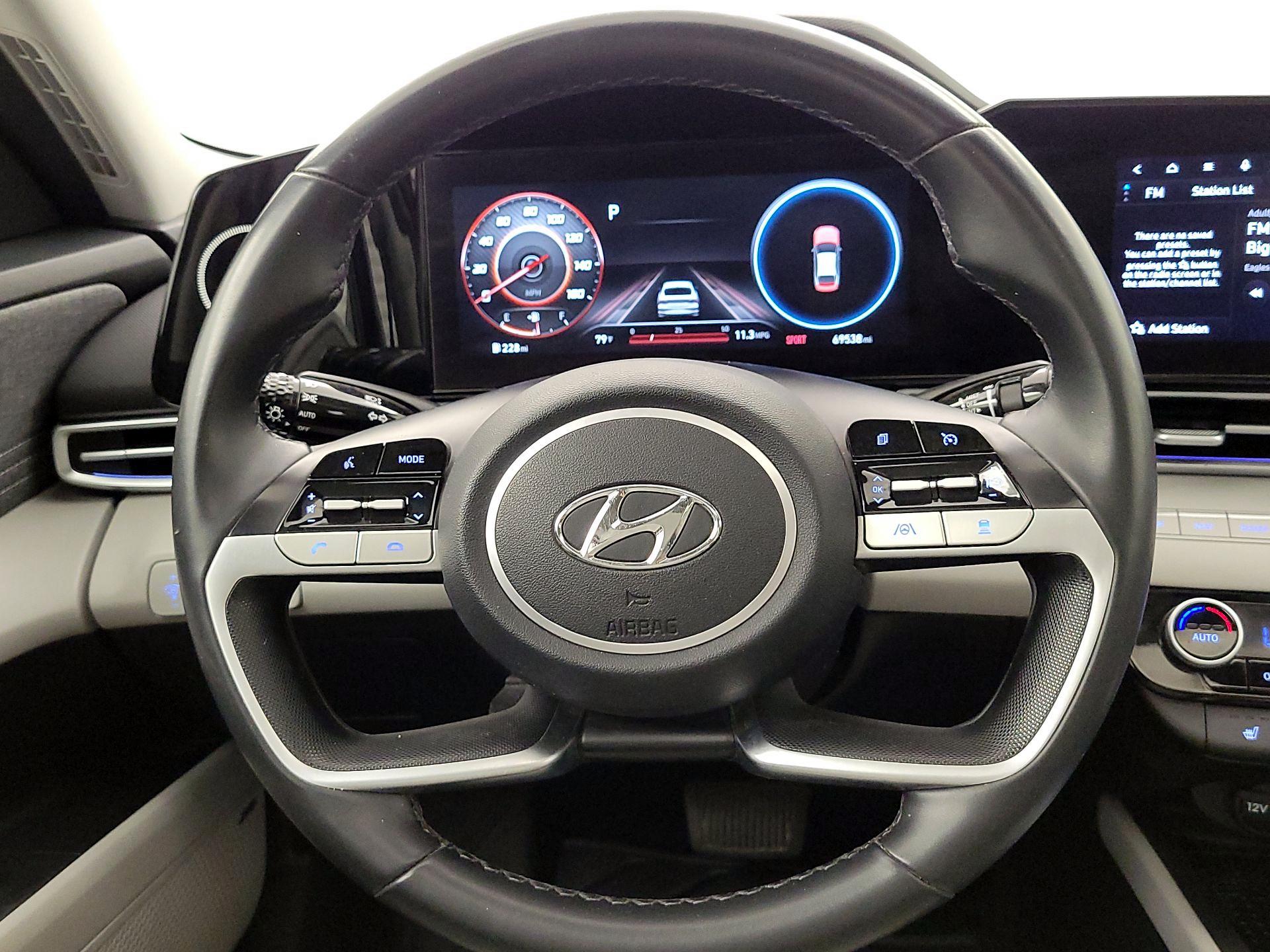 Thumbnail: 2022 Hyundai Elantra - 10