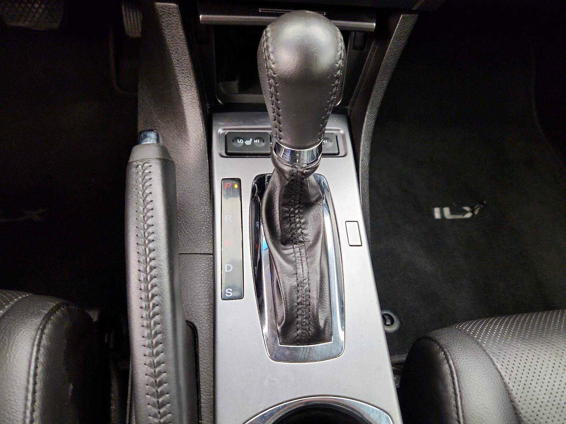 Thumbnail: 2013 Acura ILX - 17