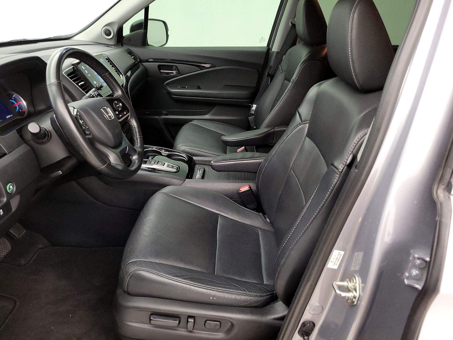 Thumbnail: 2019 Honda Pilot - 11