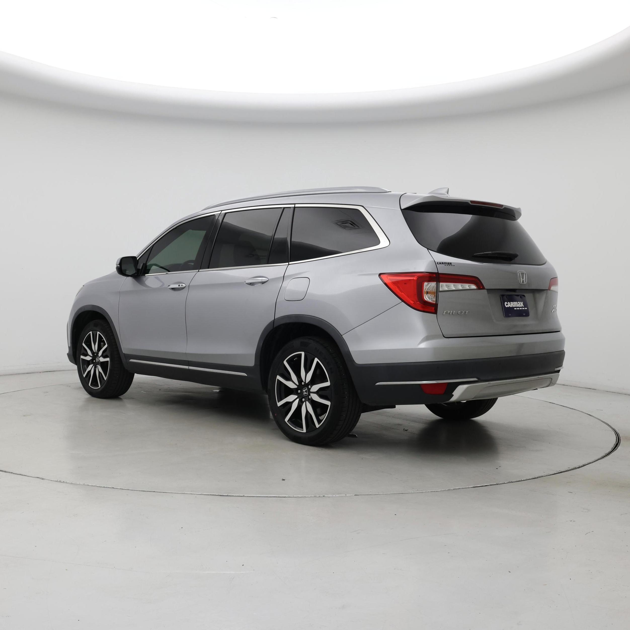 Thumbnail: 2019 Honda Pilot - 2