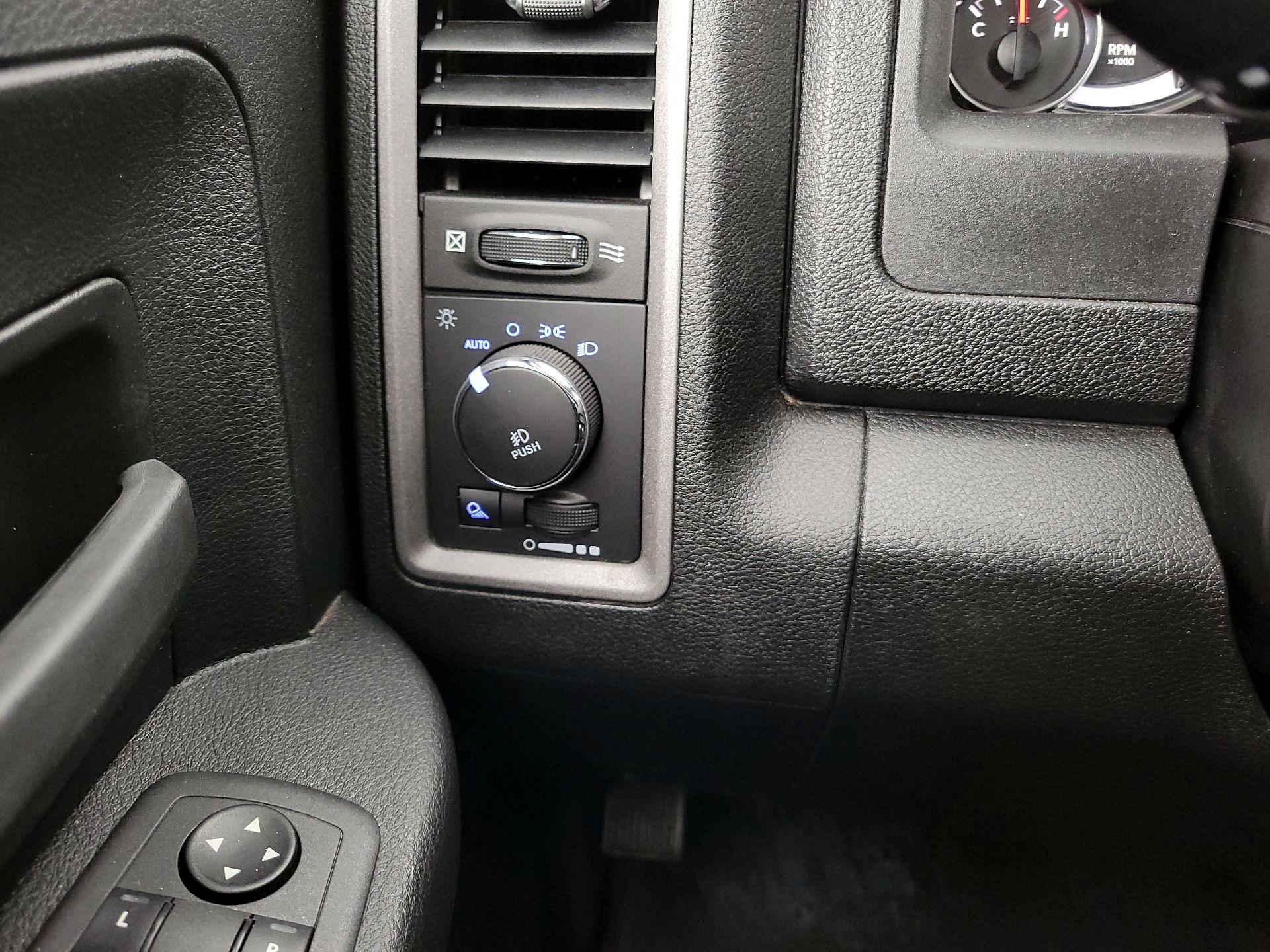 Thumbnail: 2022 RAM 1500 Classic - 13