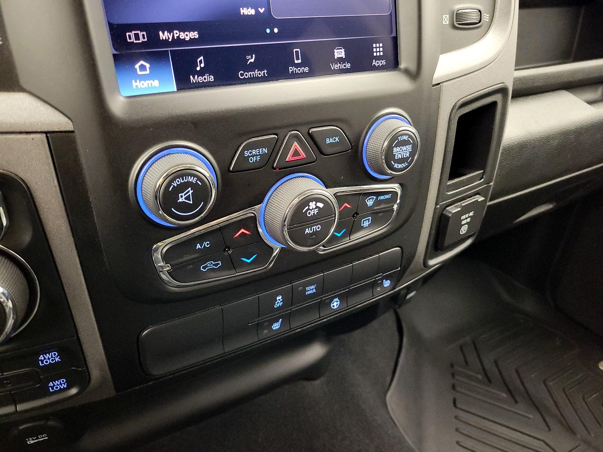 Thumbnail: 2022 RAM 1500 Classic - 16