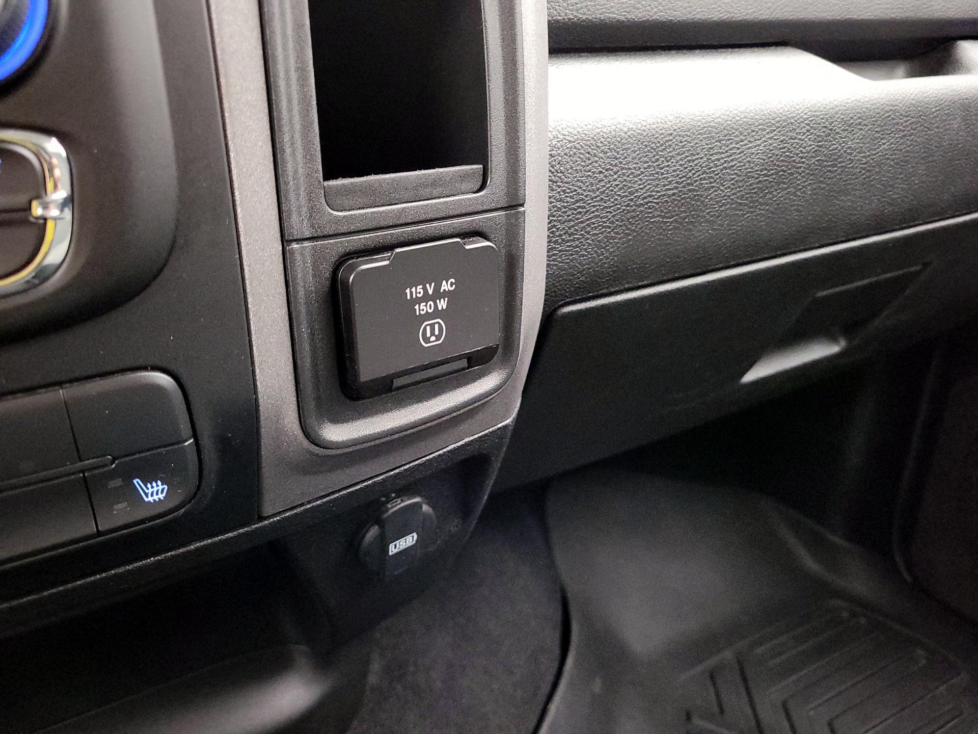 Thumbnail: 2022 RAM 1500 Classic - 18