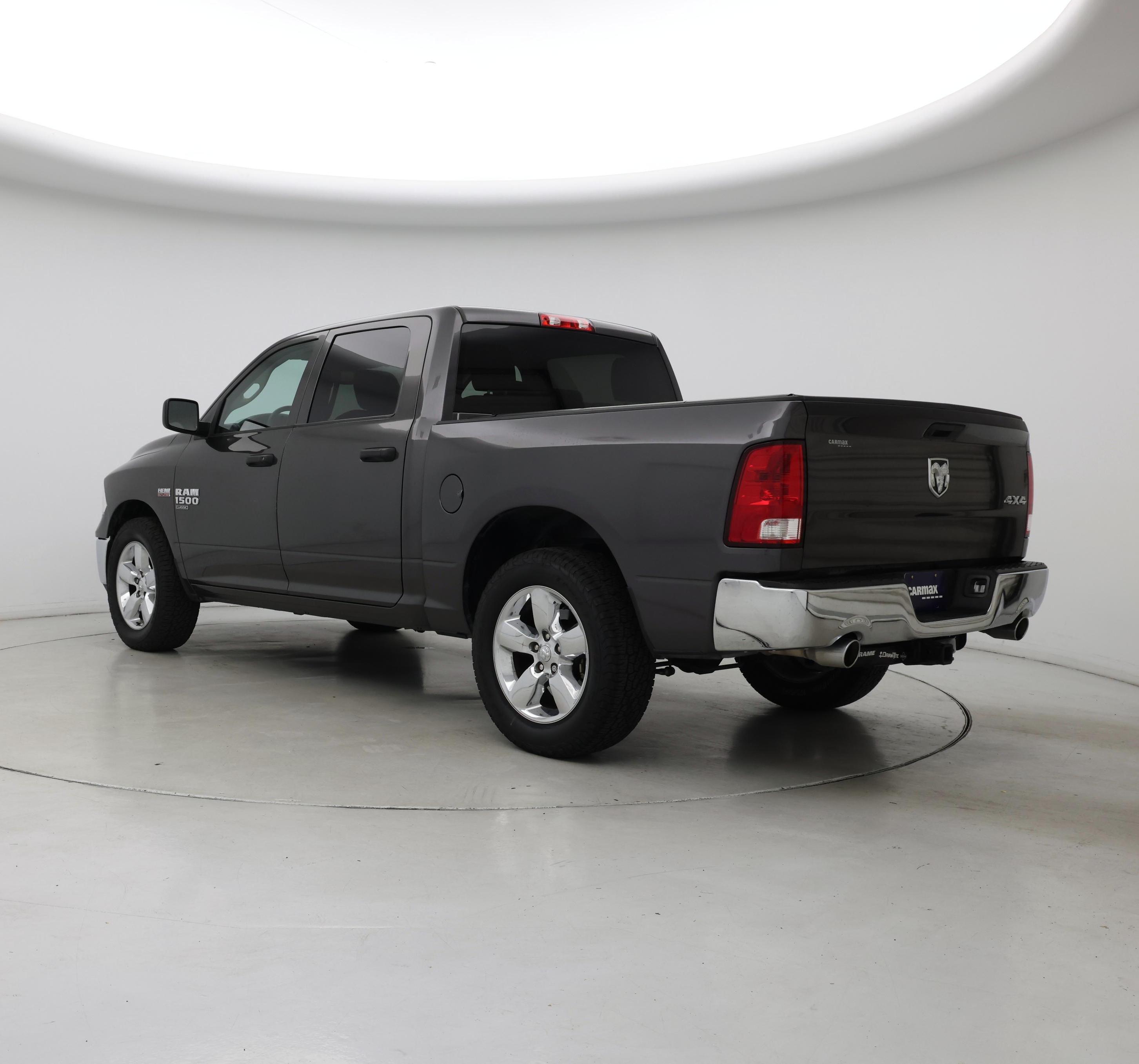 Thumbnail: 2022 RAM 1500 Classic - 2