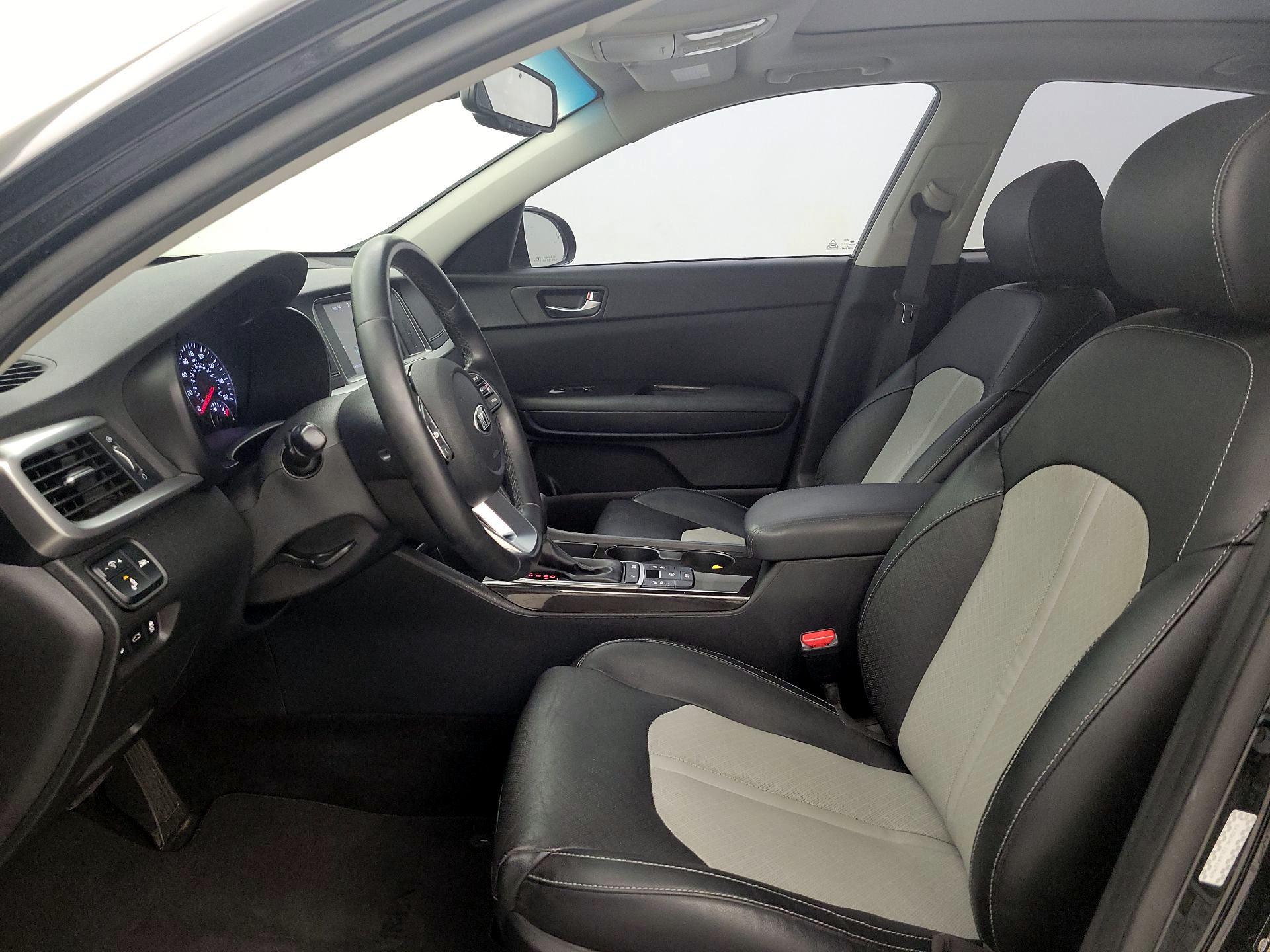 Thumbnail: 2020 Kia Optima - 11