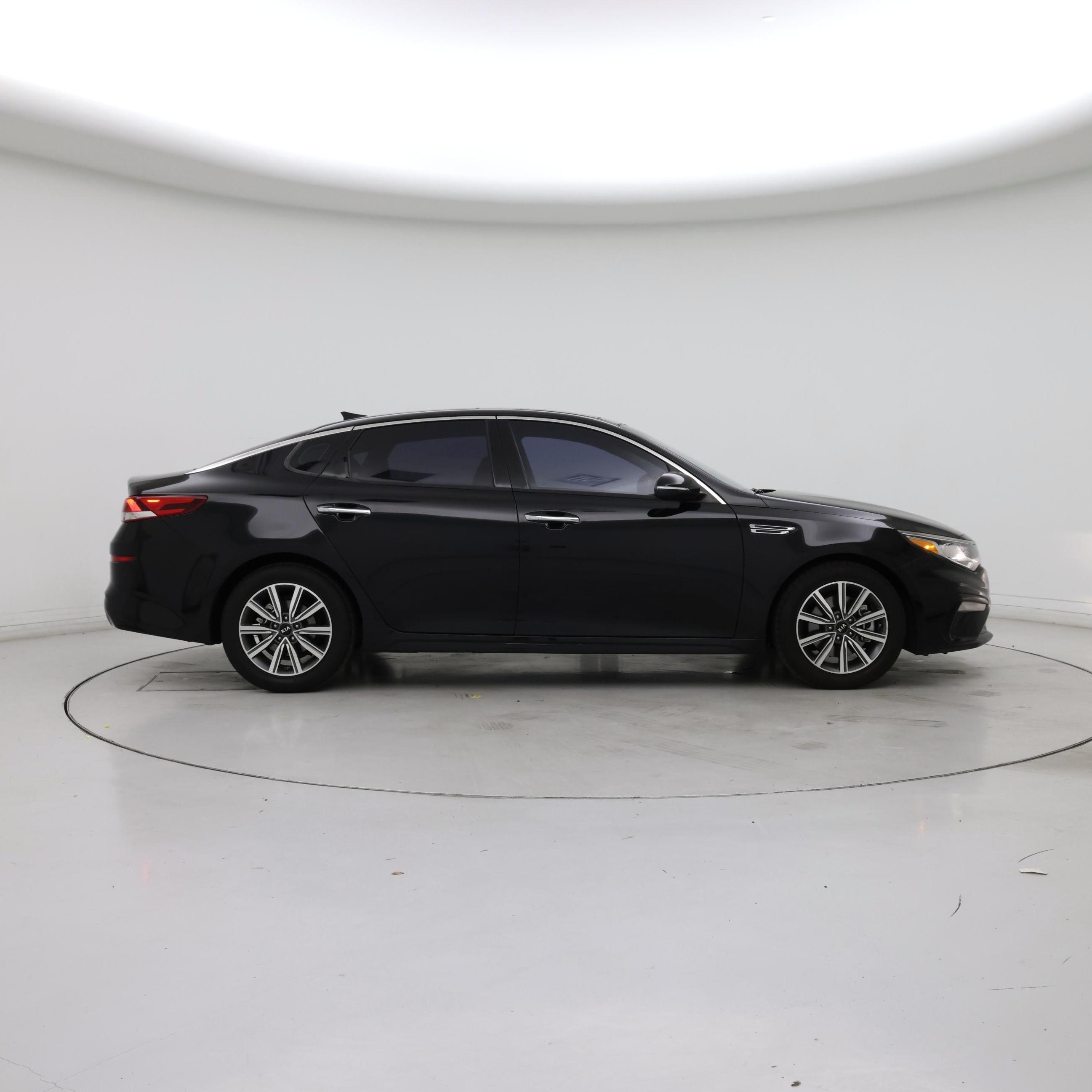 Thumbnail: 2020 Kia Optima - 7