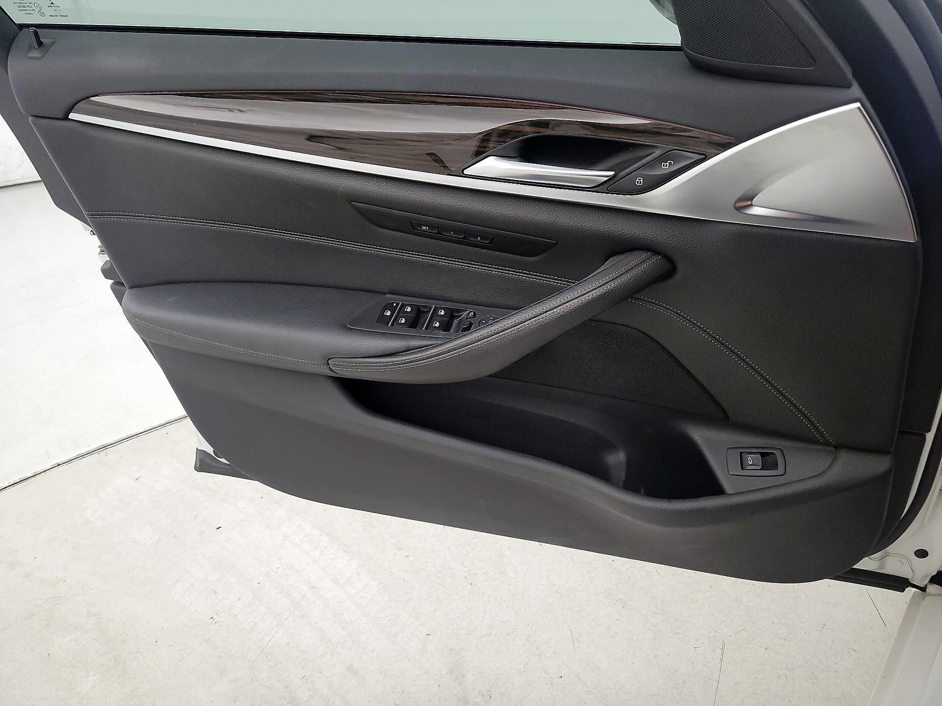 Thumbnail: 2019 BMW 5 Series - 12