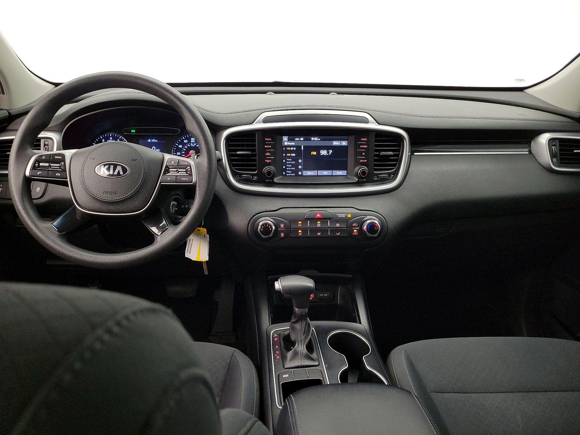 Thumbnail: 2020 Kia Sorento - 9