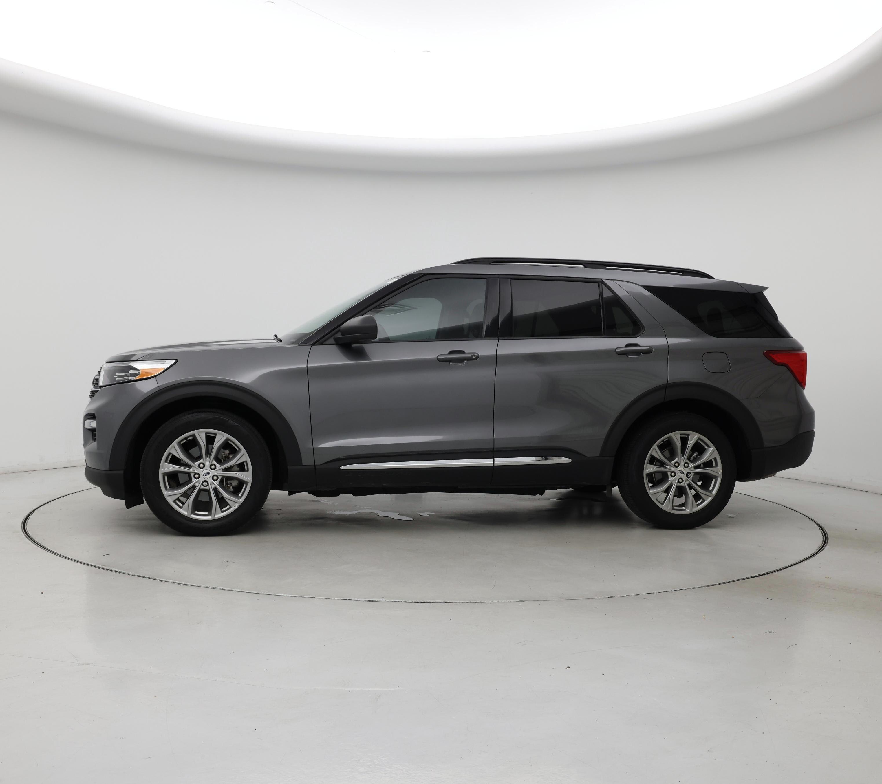 Thumbnail: 2023 Ford Explorer - 3