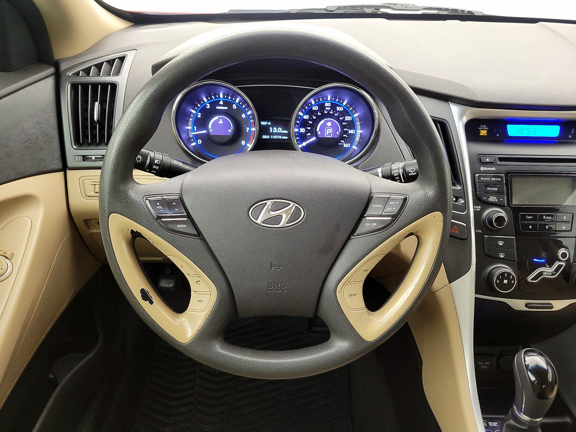 Thumbnail: 2013 Hyundai Sonata - 10