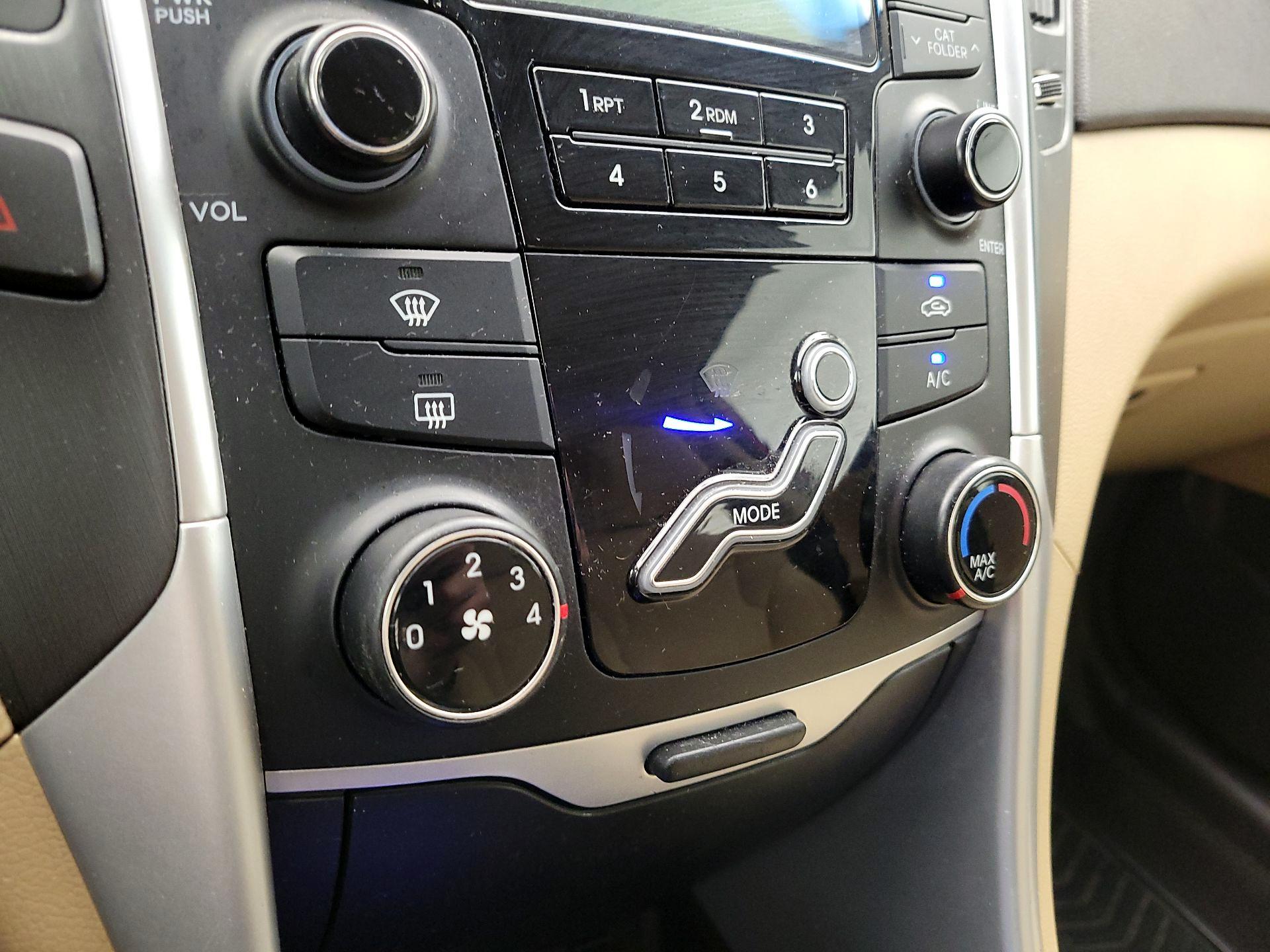 Thumbnail: 2013 Hyundai Sonata - 15