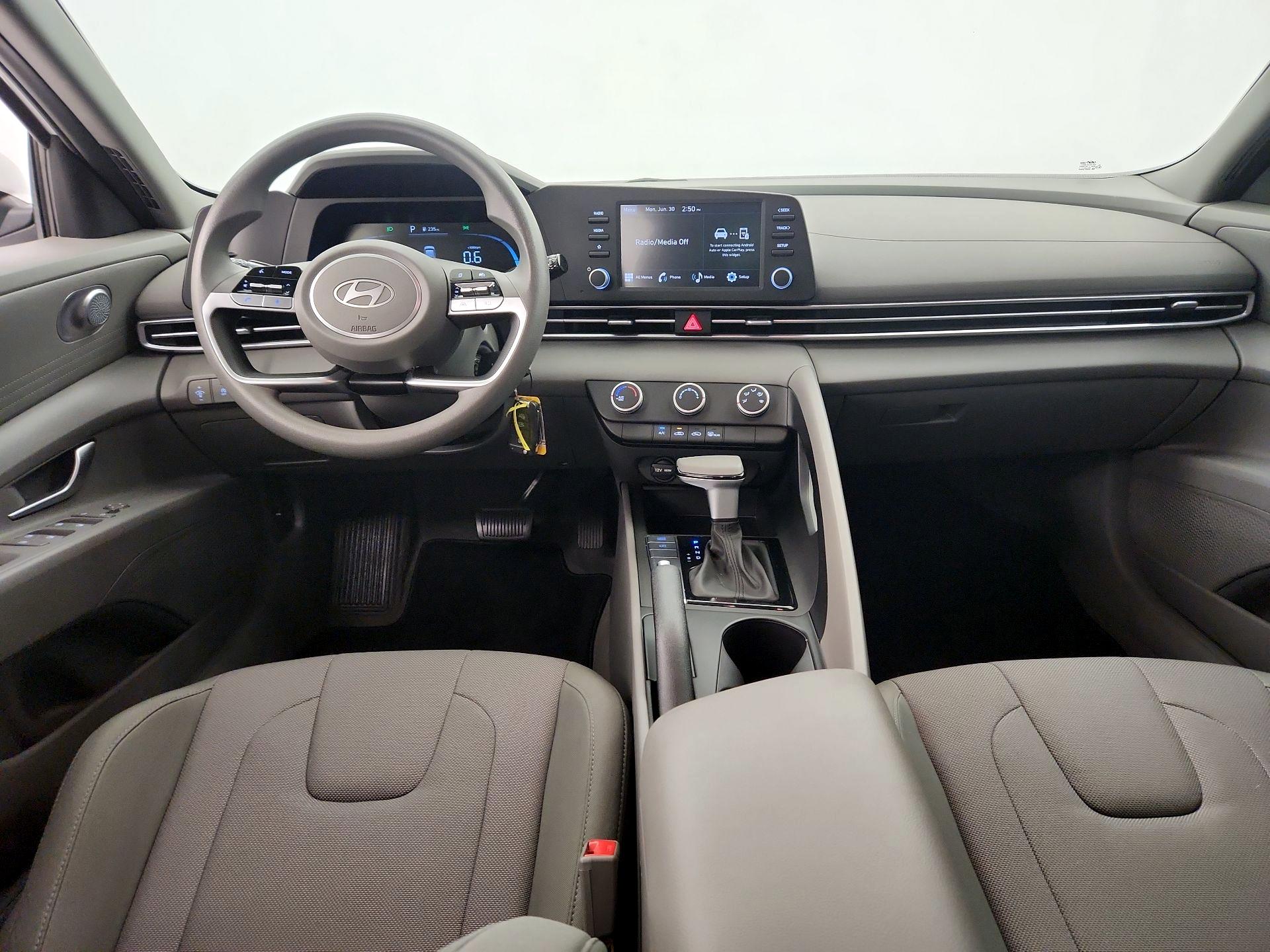 Thumbnail: 2024 Hyundai Elantra - 9