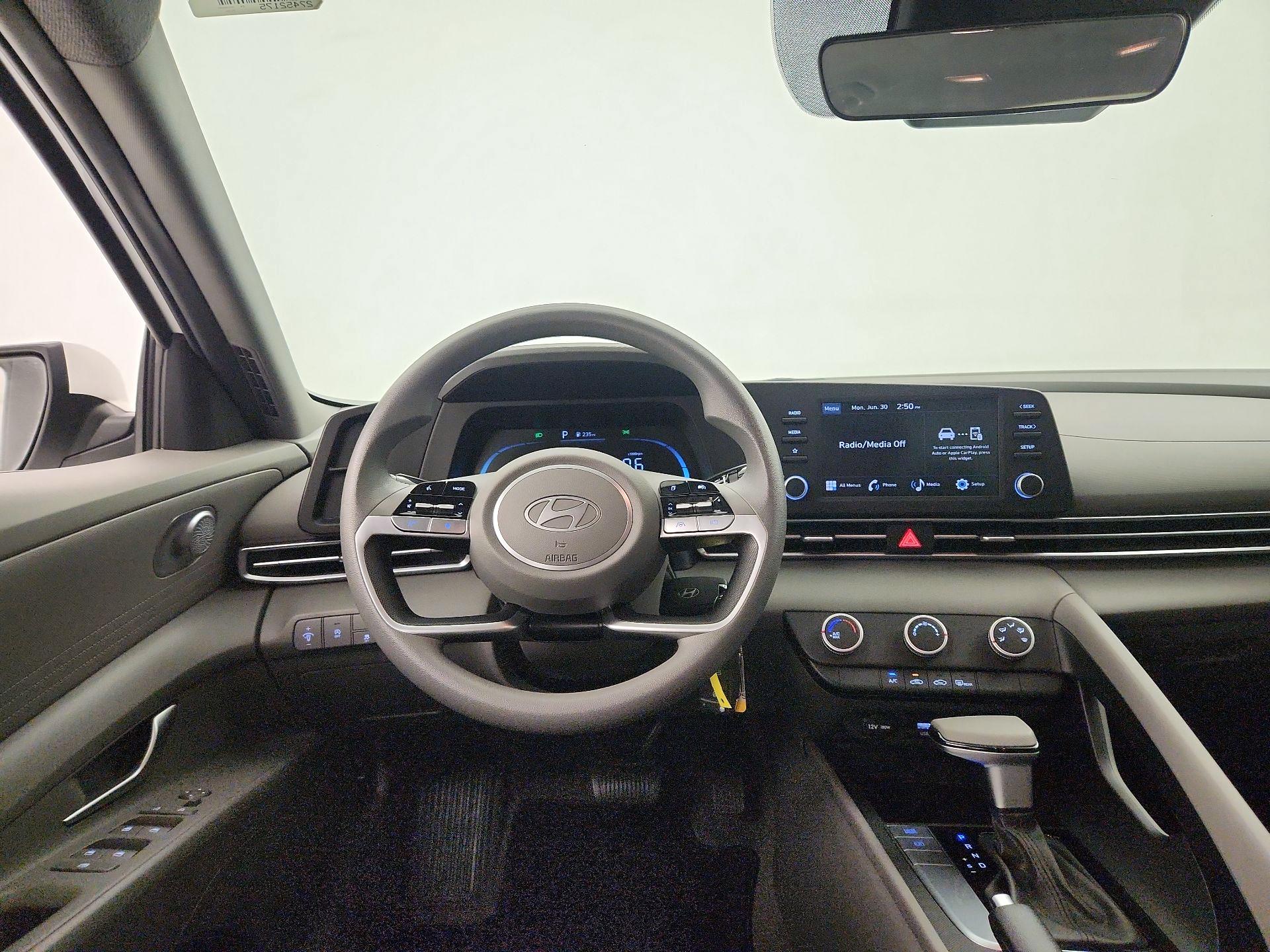 Thumbnail: 2024 Hyundai Elantra - 10
