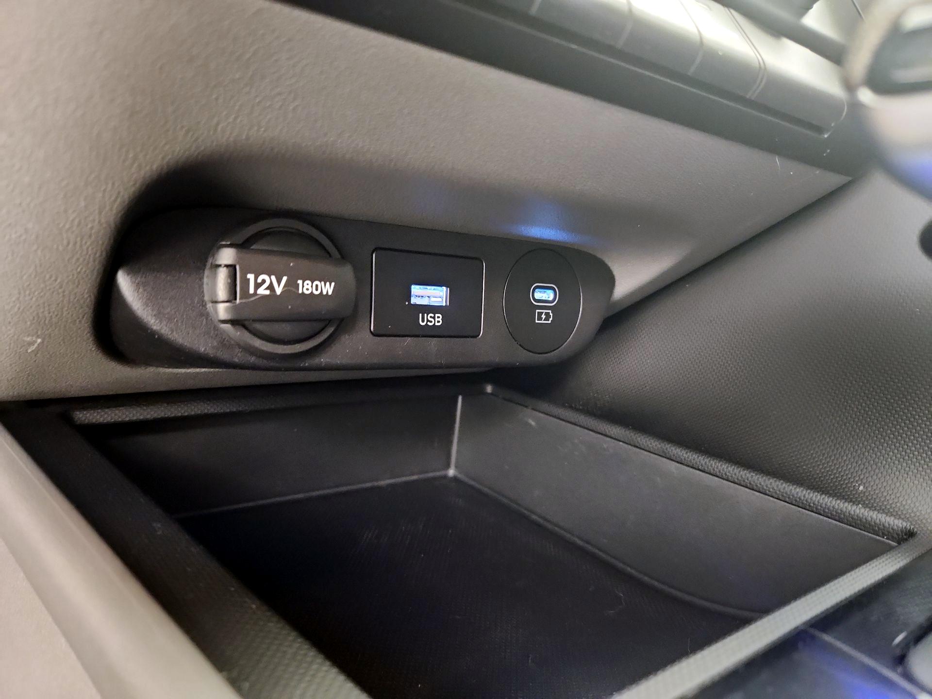 Thumbnail: 2024 Hyundai Elantra - 18
