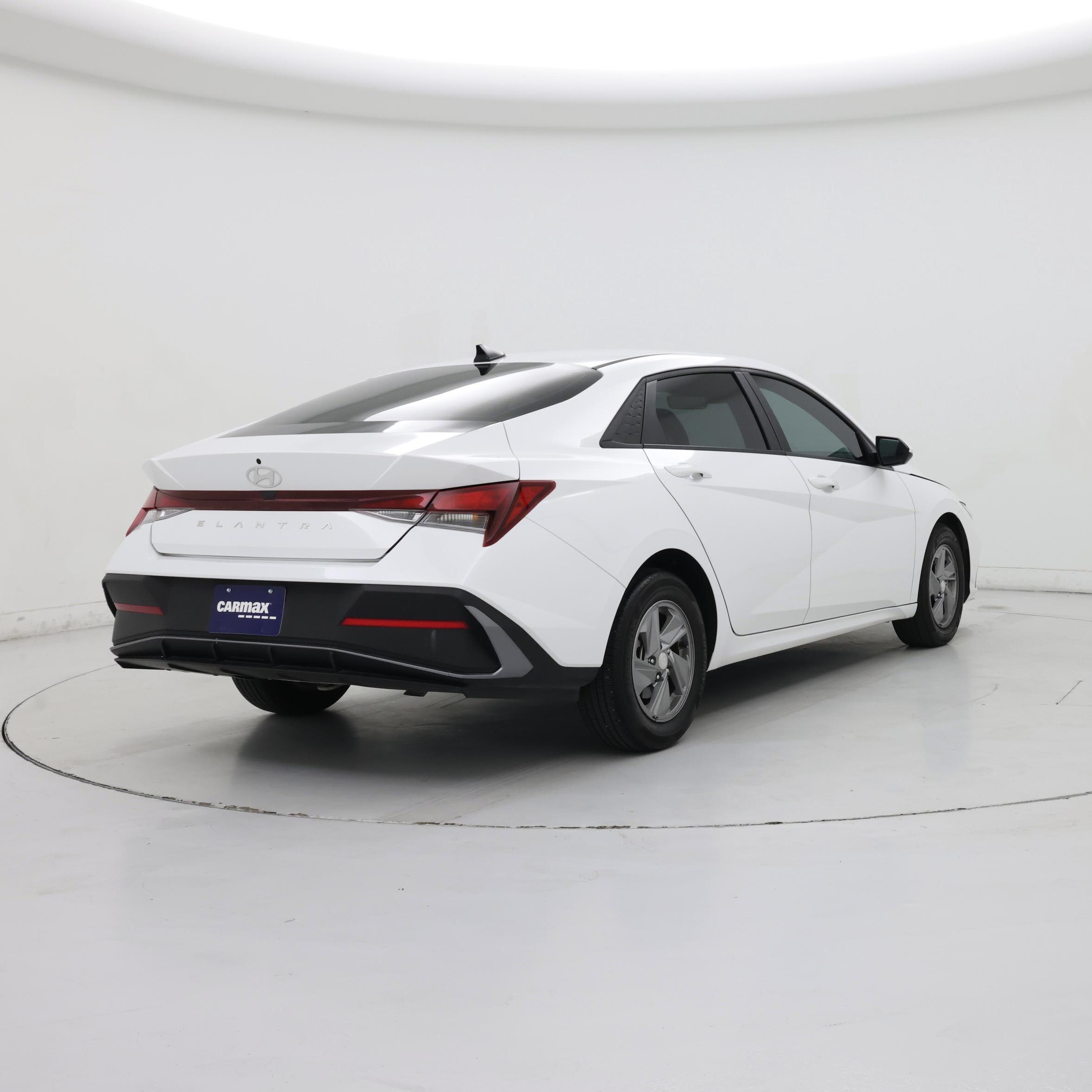 Thumbnail: 2024 Hyundai Elantra - 8
