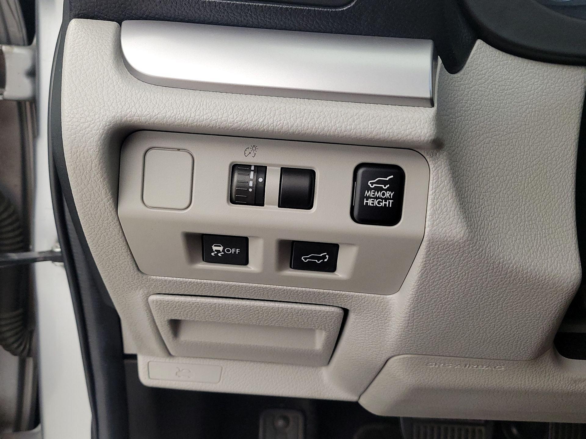 Thumbnail: 2014 Subaru Forester - 13