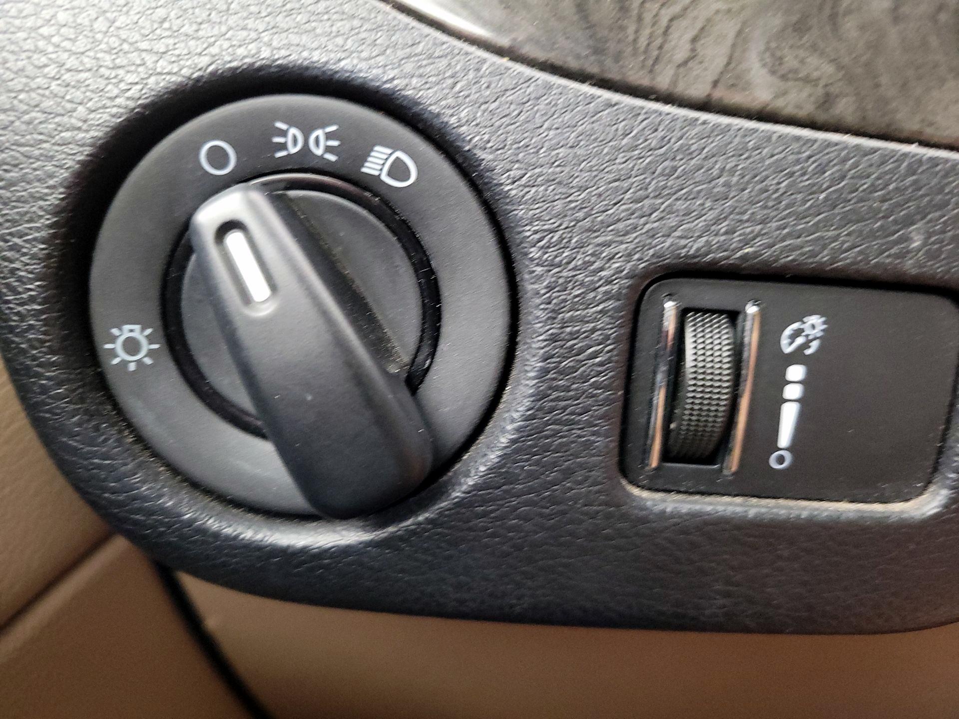 Thumbnail: 2016 Dodge Grand Caravan - 13