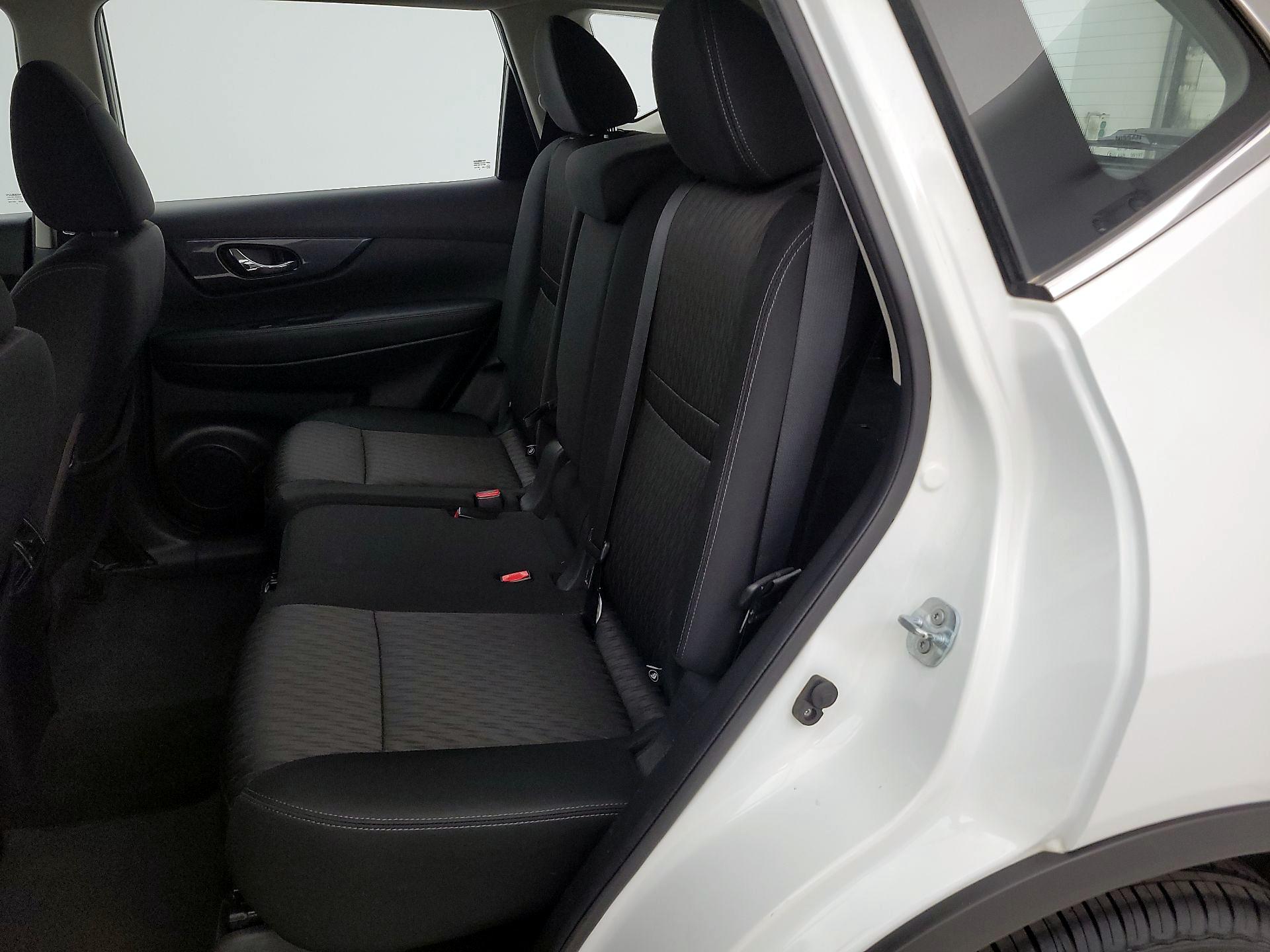 Thumbnail: 2017 Nissan Rogue - 19