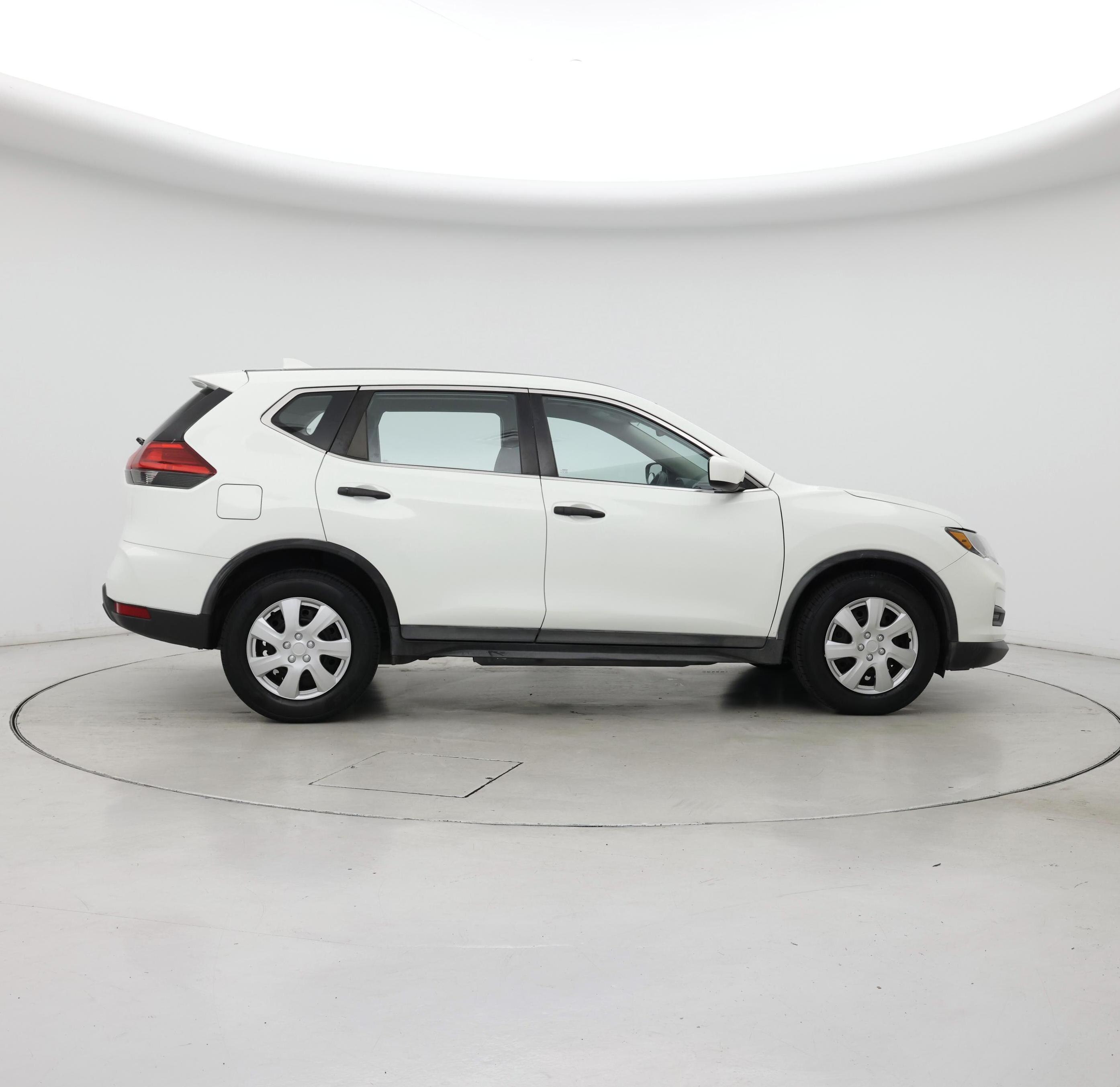 Thumbnail: 2017 Nissan Rogue - 7