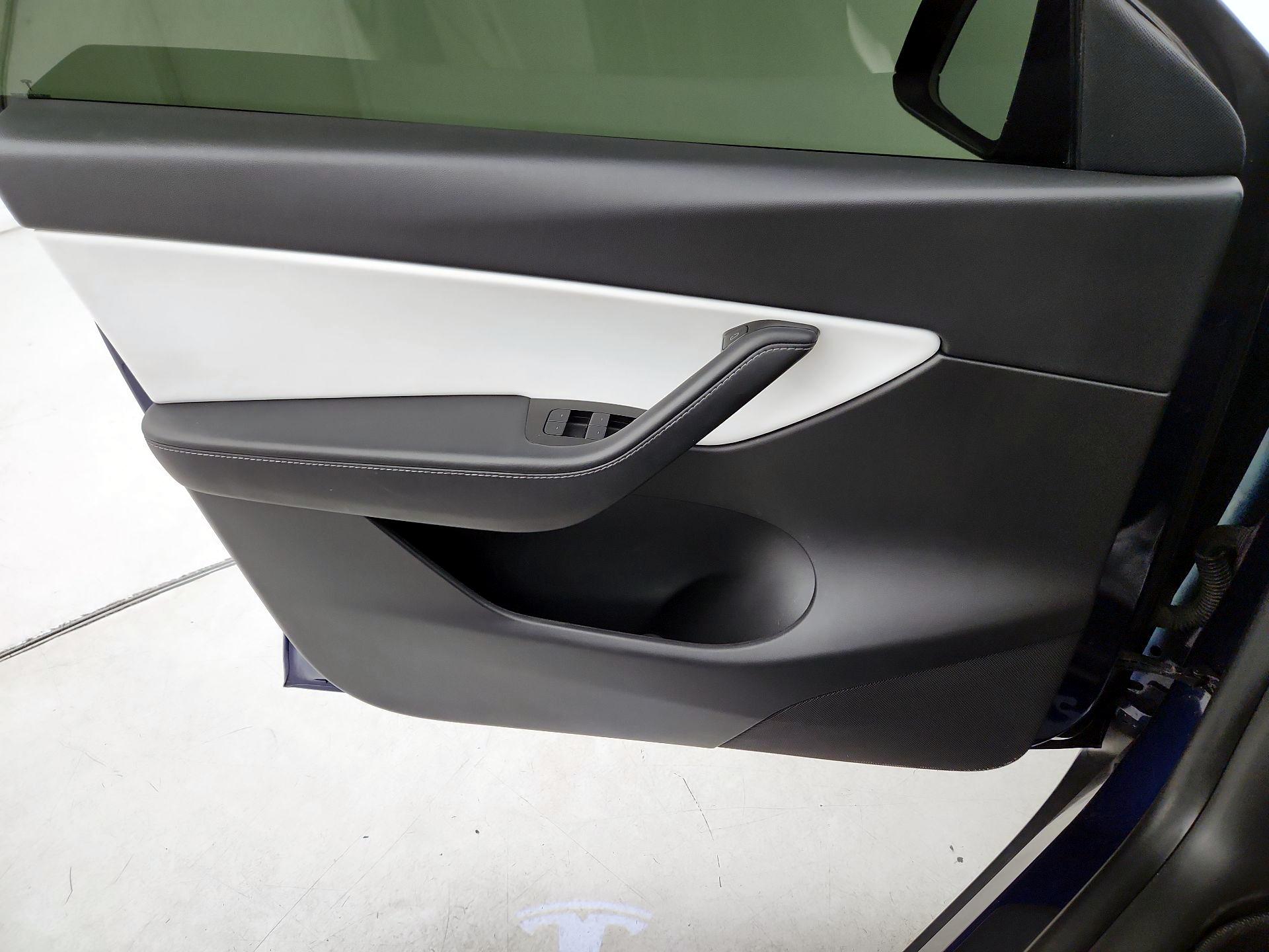 Thumbnail: 2020 Tesla Model Y - 12