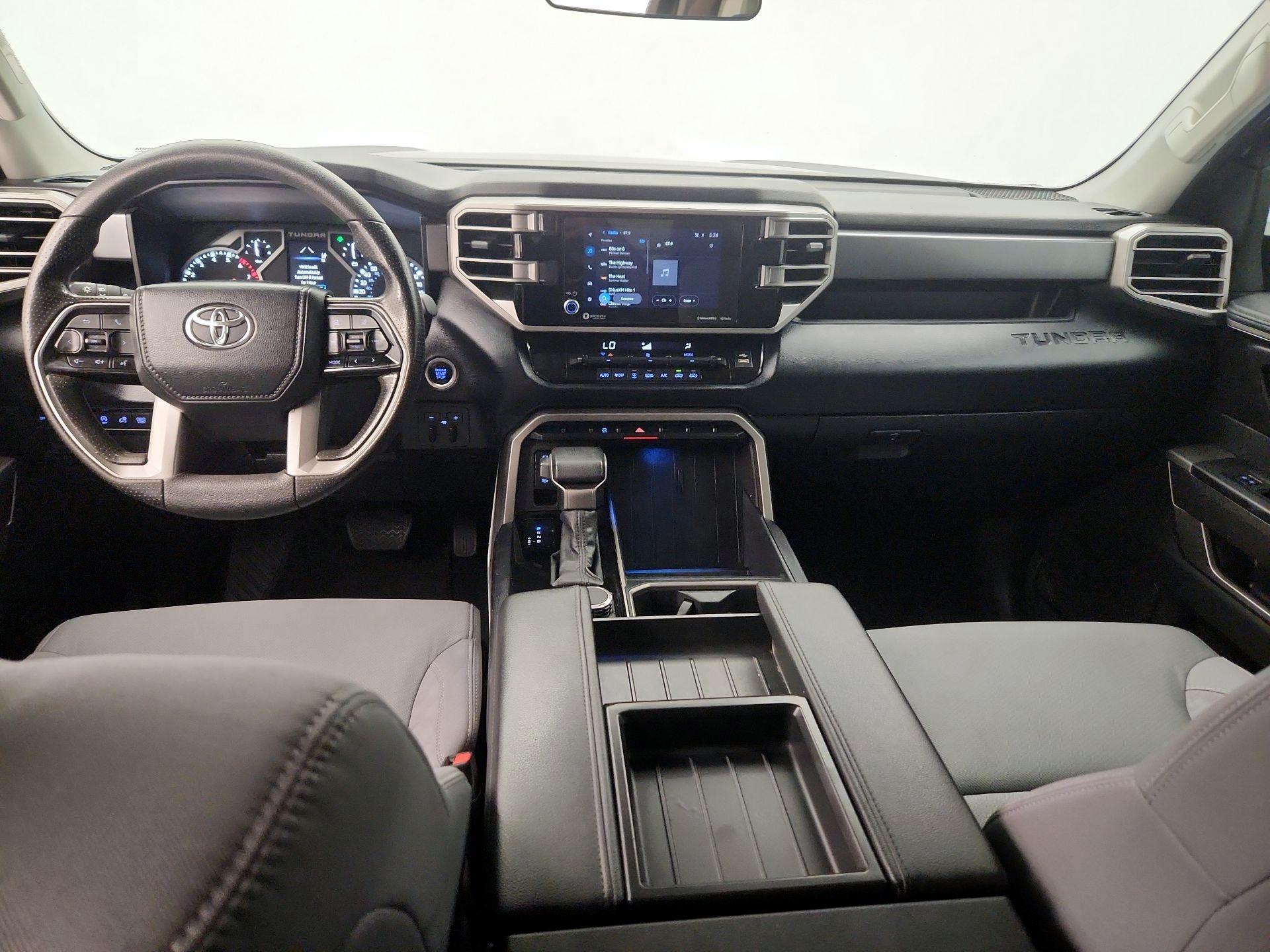 Thumbnail: 2024 Toyota Tundra - 9