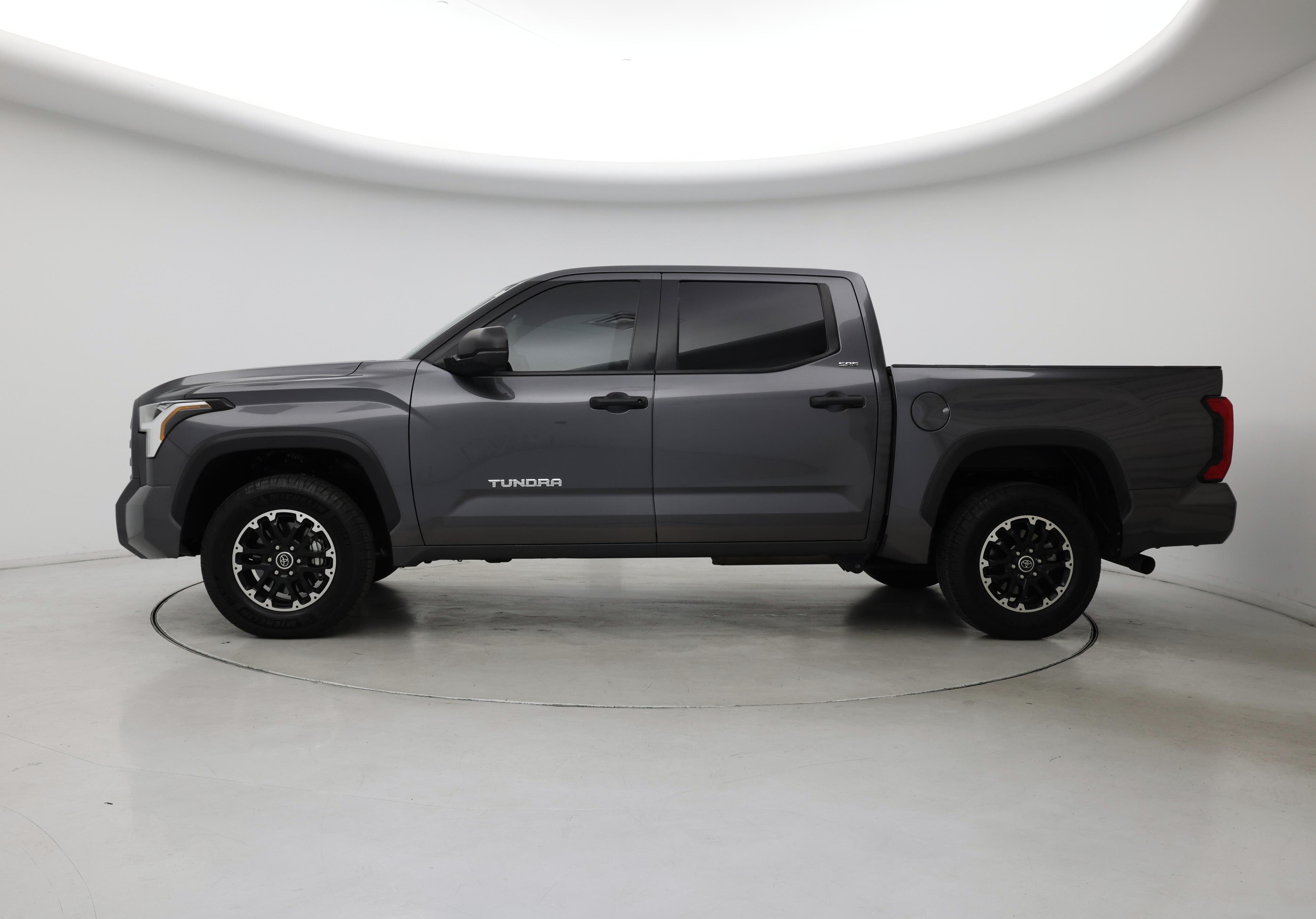 Thumbnail: 2024 Toyota Tundra - 3