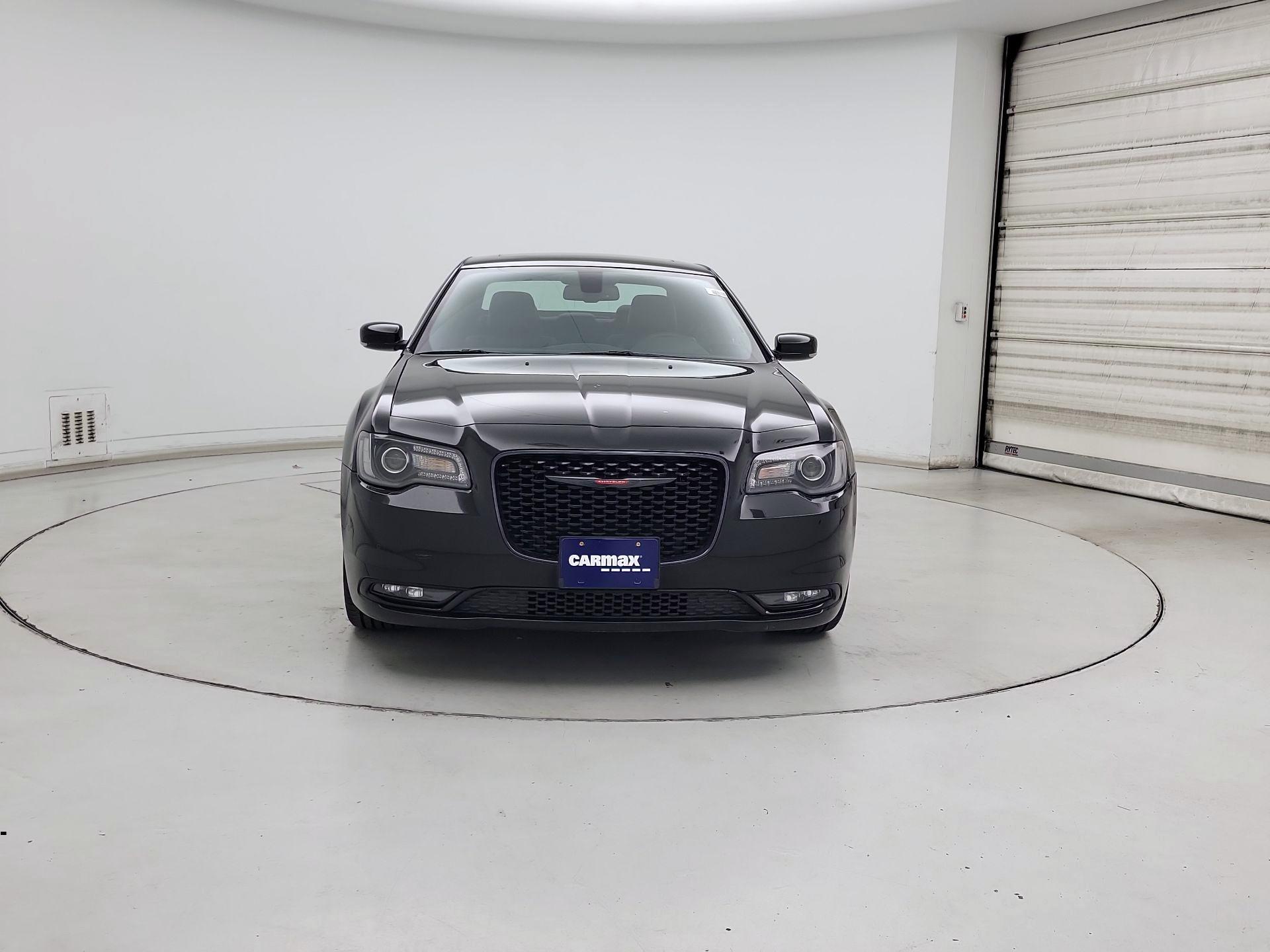 Thumbnail: 2022 Chrysler 300 - 2