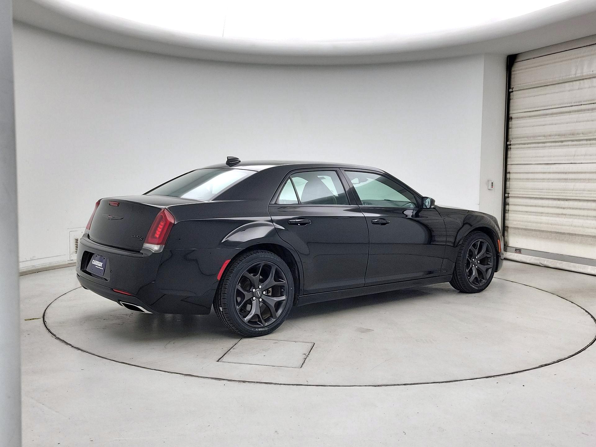 Thumbnail: 2022 Chrysler 300 - 5