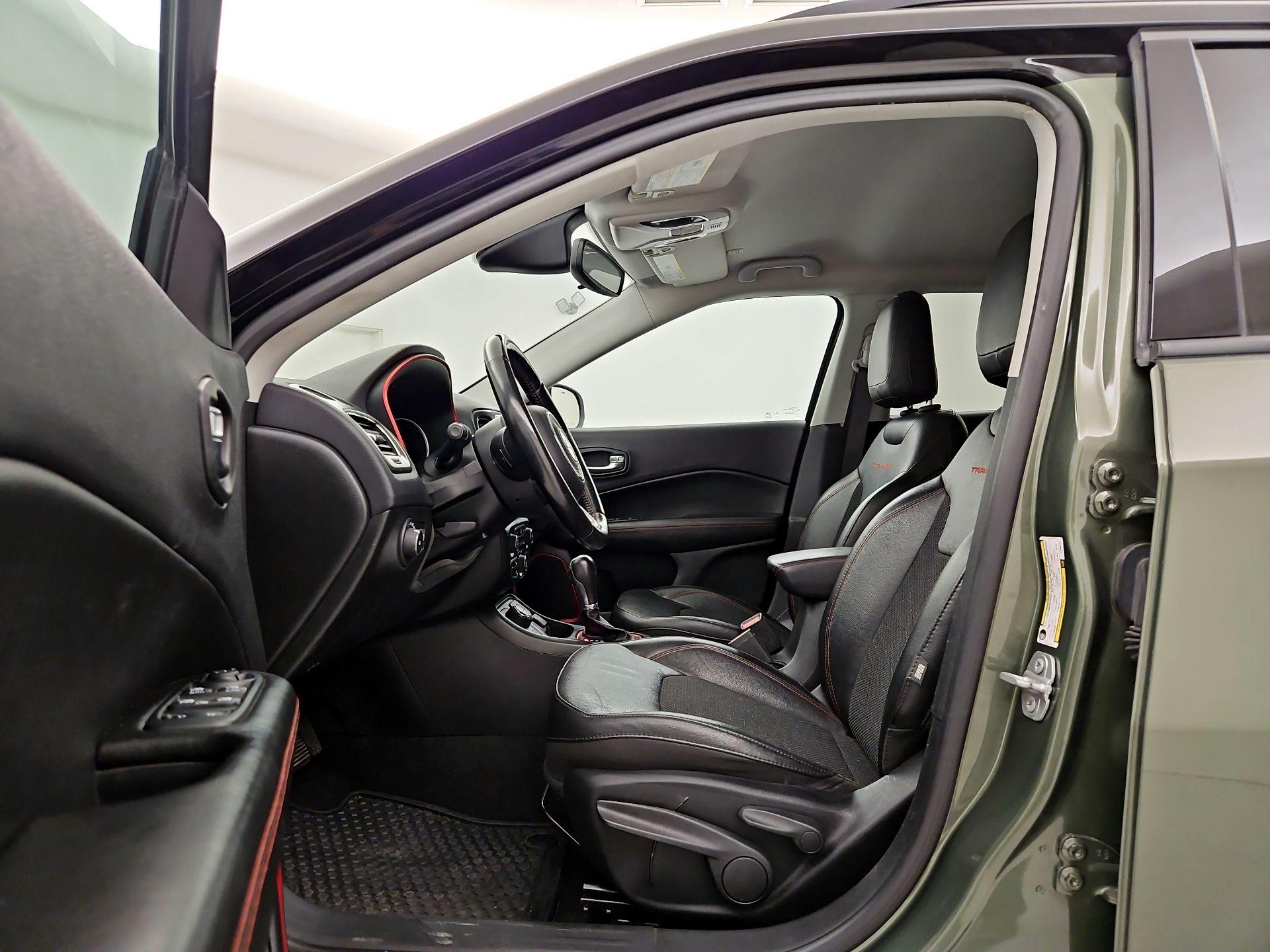 Thumbnail: 2020 Jeep Compass - 11