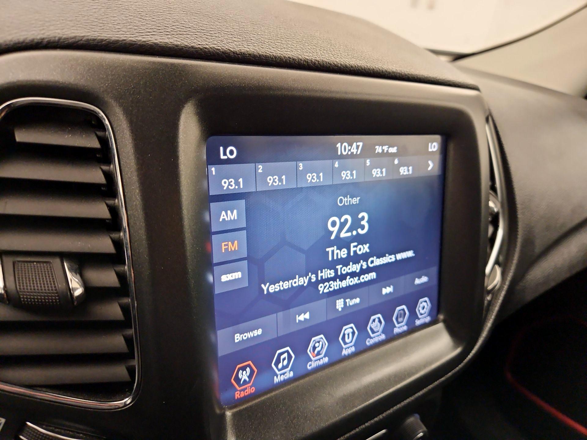 Thumbnail: 2020 Jeep Compass - 15