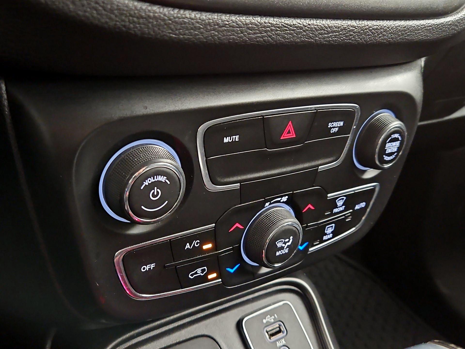 Thumbnail: 2020 Jeep Compass - 16