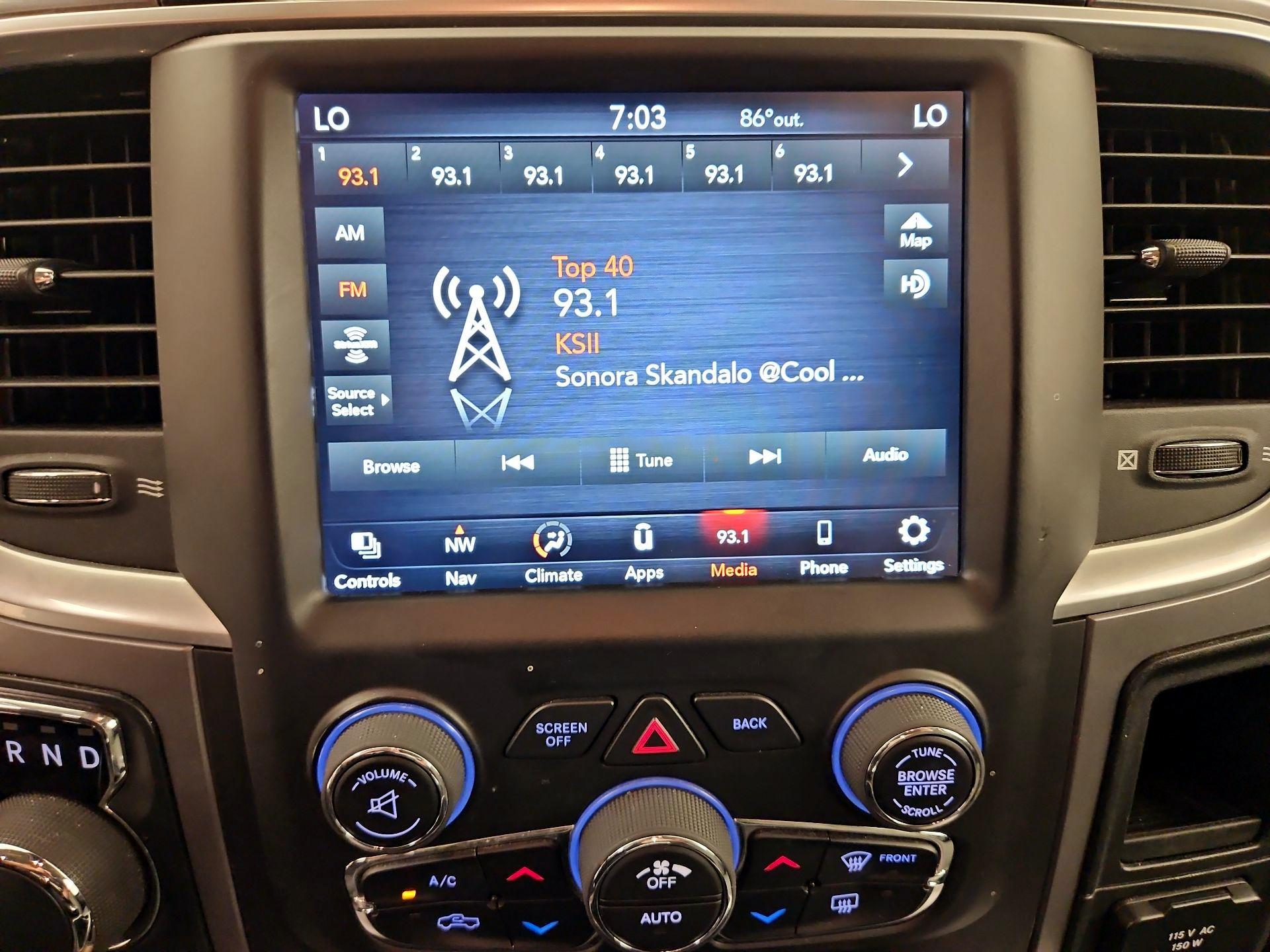 Thumbnail: 2022 RAM 1500 Classic - 16