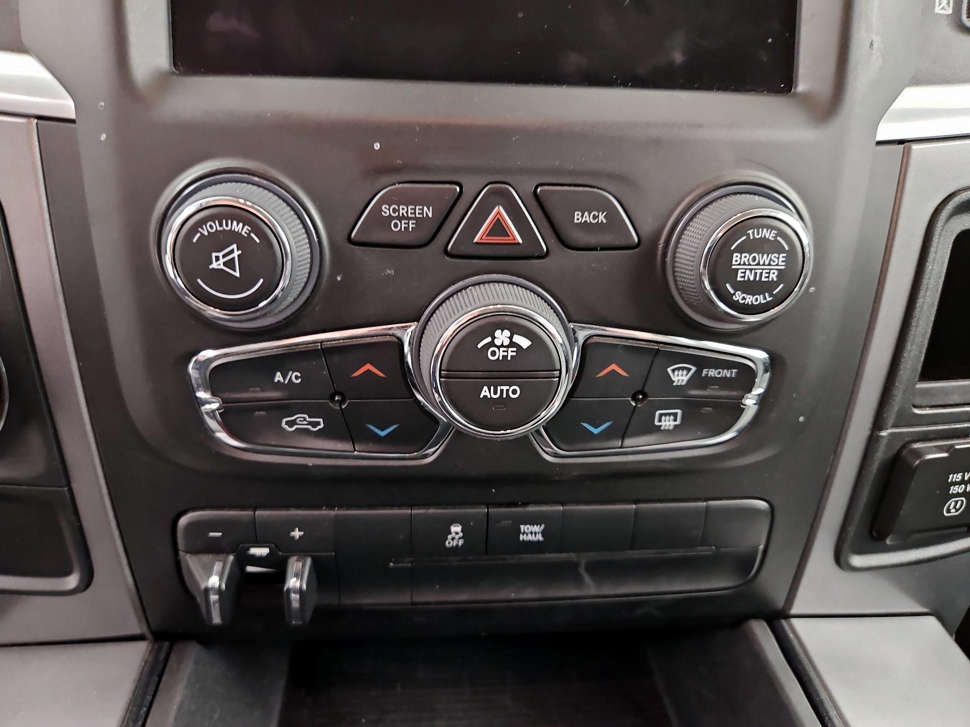 Thumbnail: 2022 RAM 1500 Classic - 17