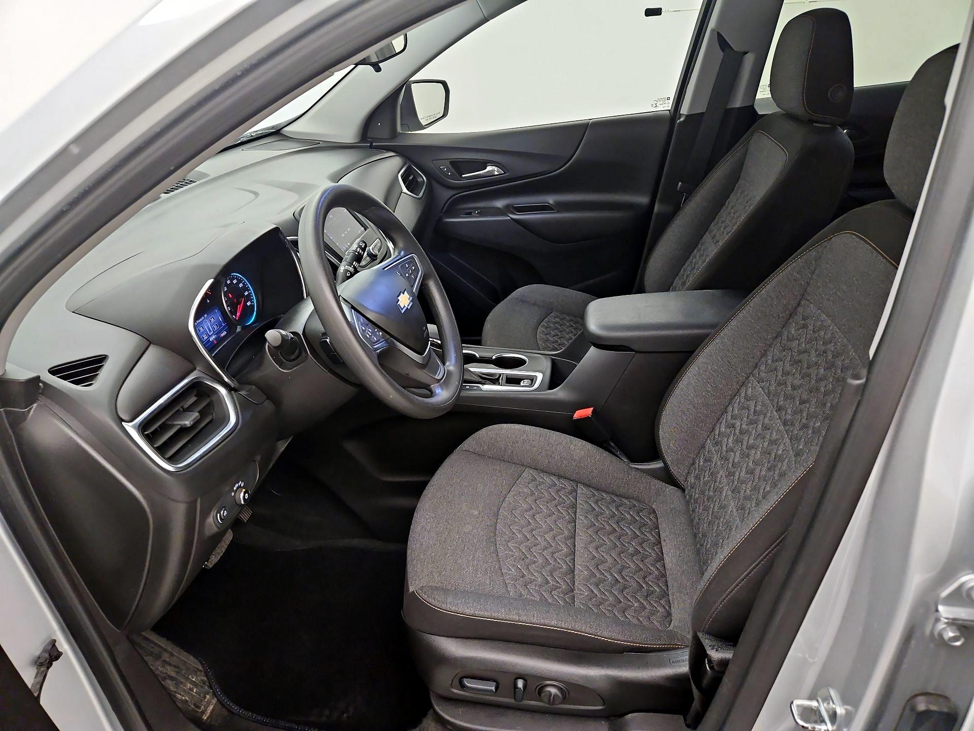Thumbnail: 2022 Chevrolet Equinox - 11