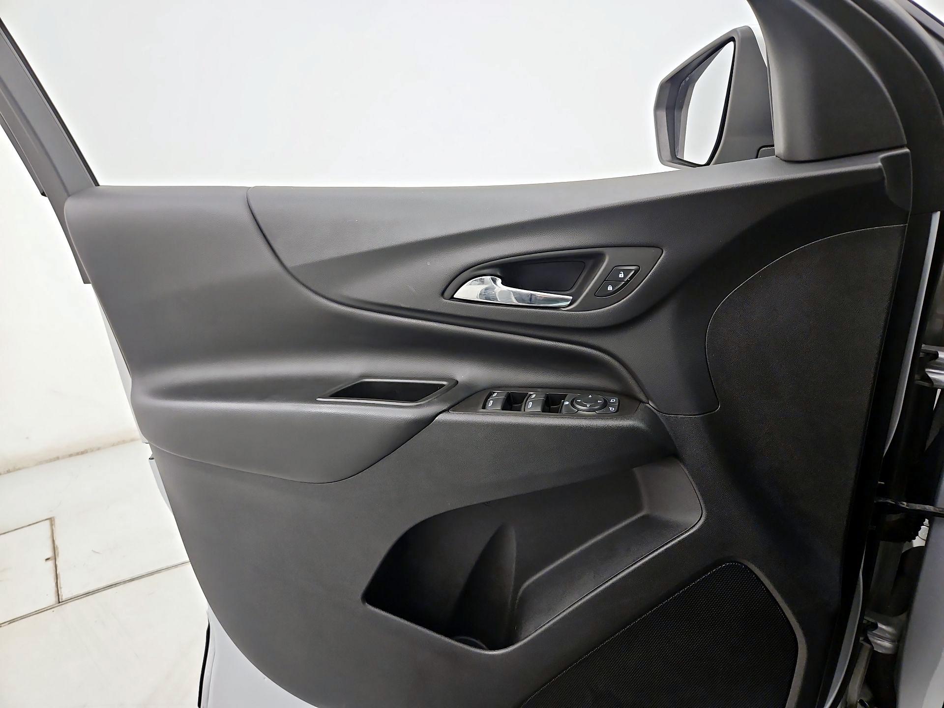 Thumbnail: 2022 Chevrolet Equinox - 12