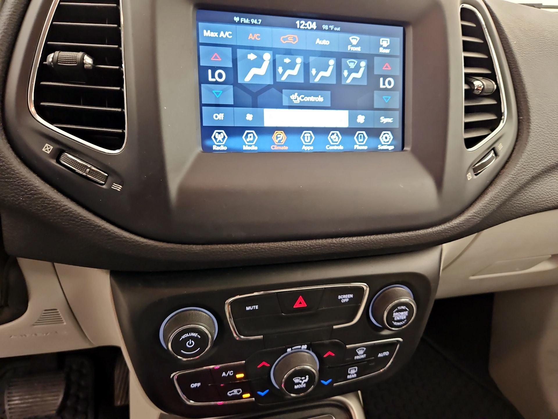 Thumbnail: 2021 Jeep Compass - 16