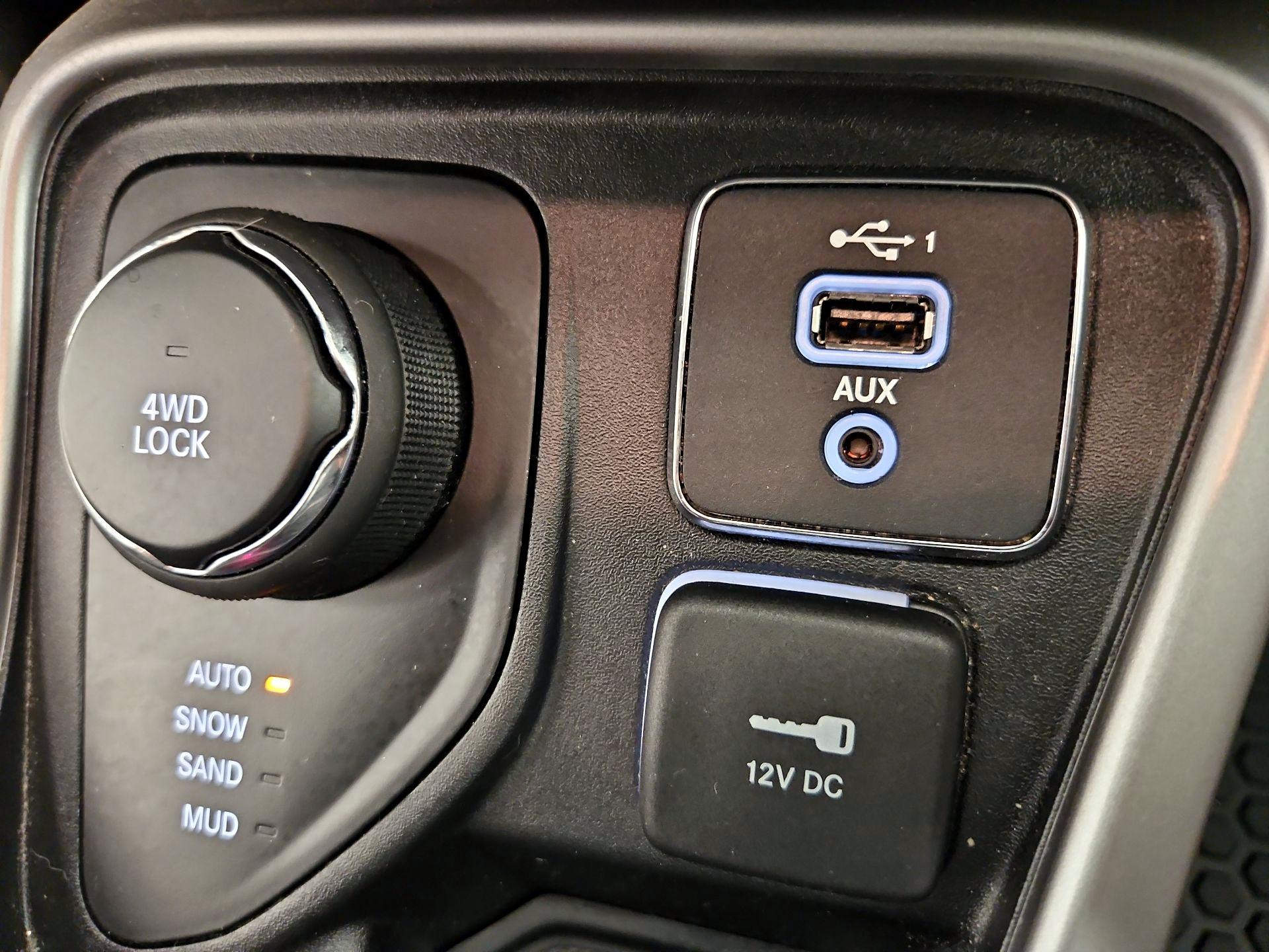 Thumbnail: 2021 Jeep Compass - 18
